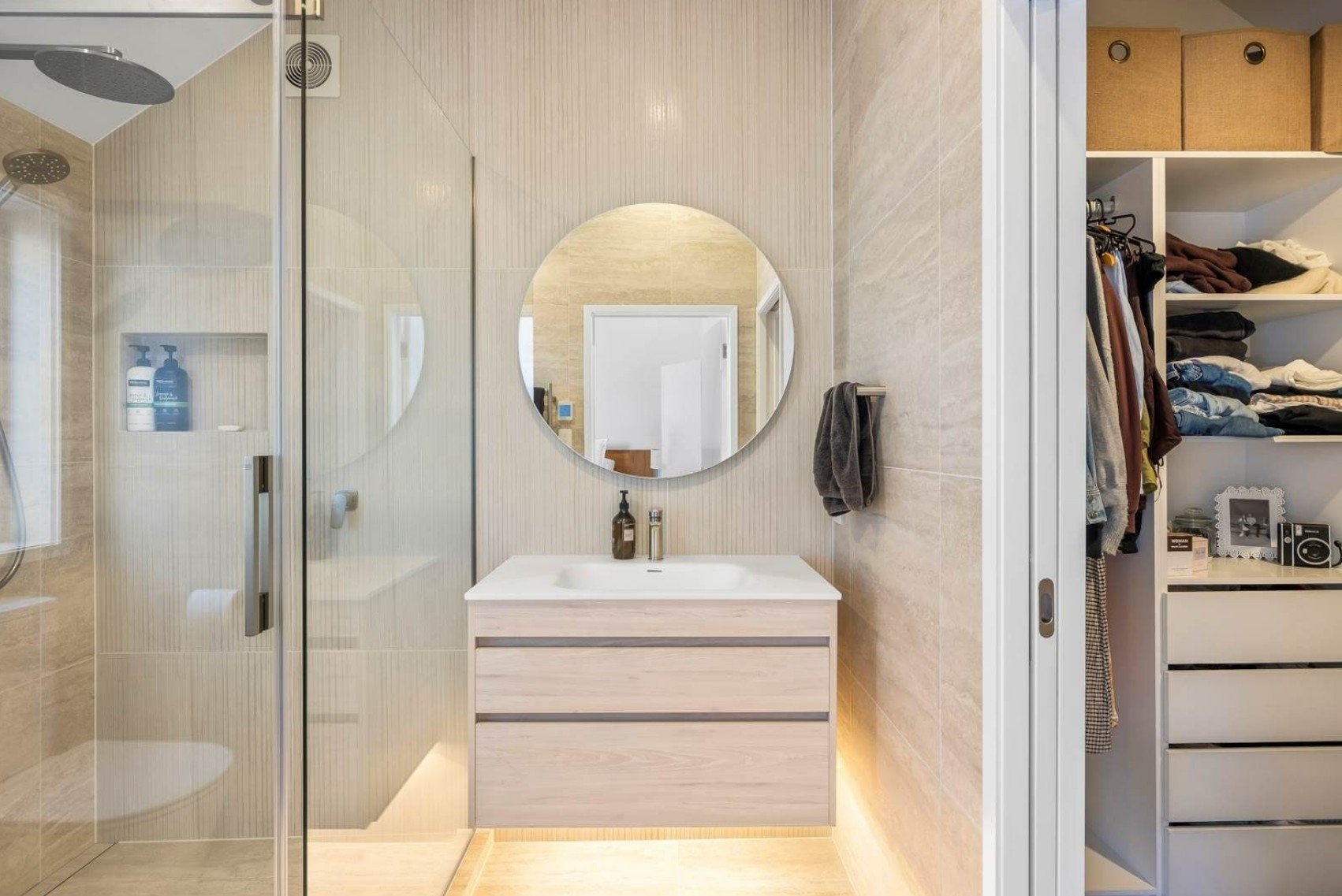 Ensuite