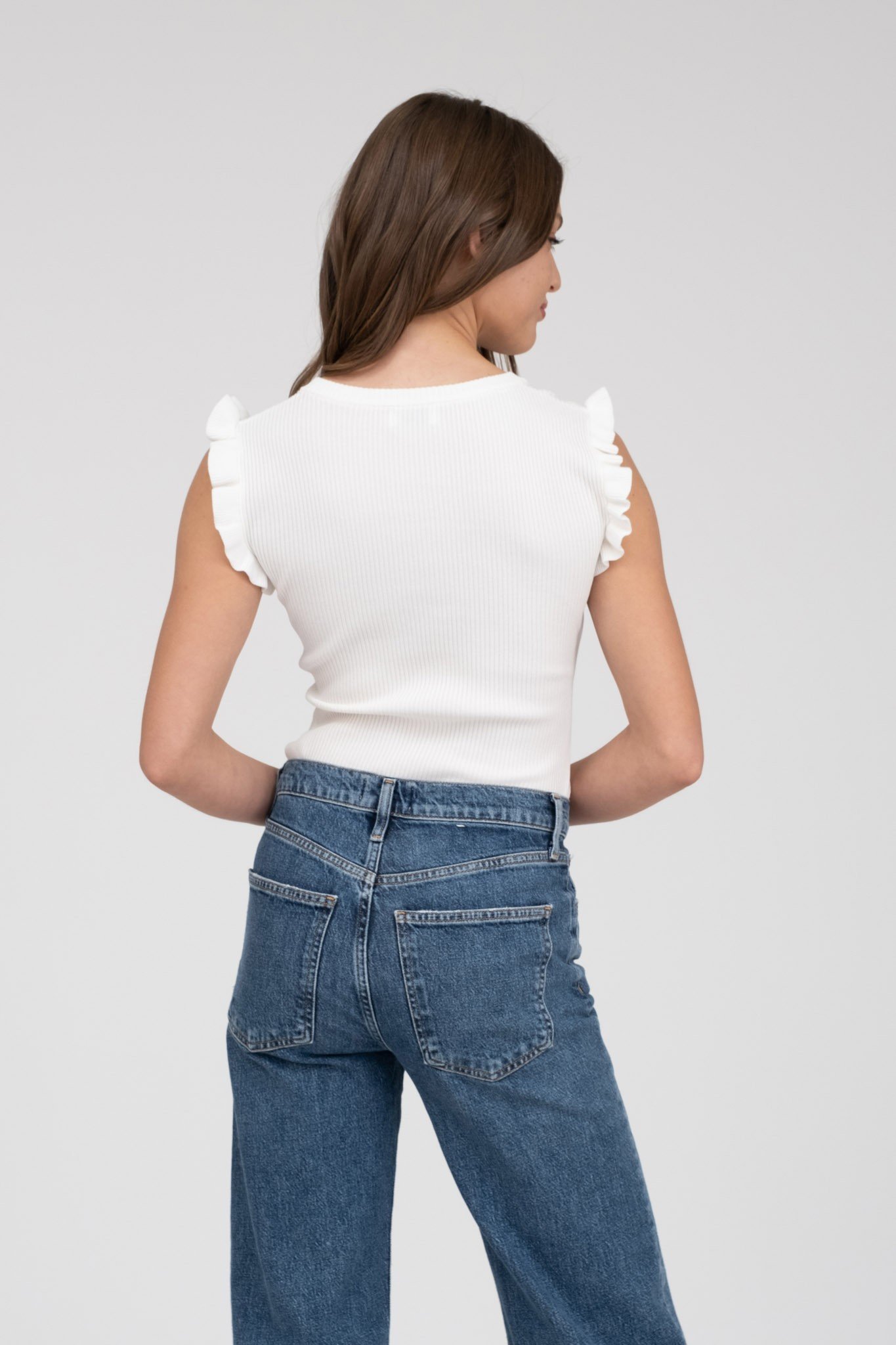 white ruffle shirt back.jpg