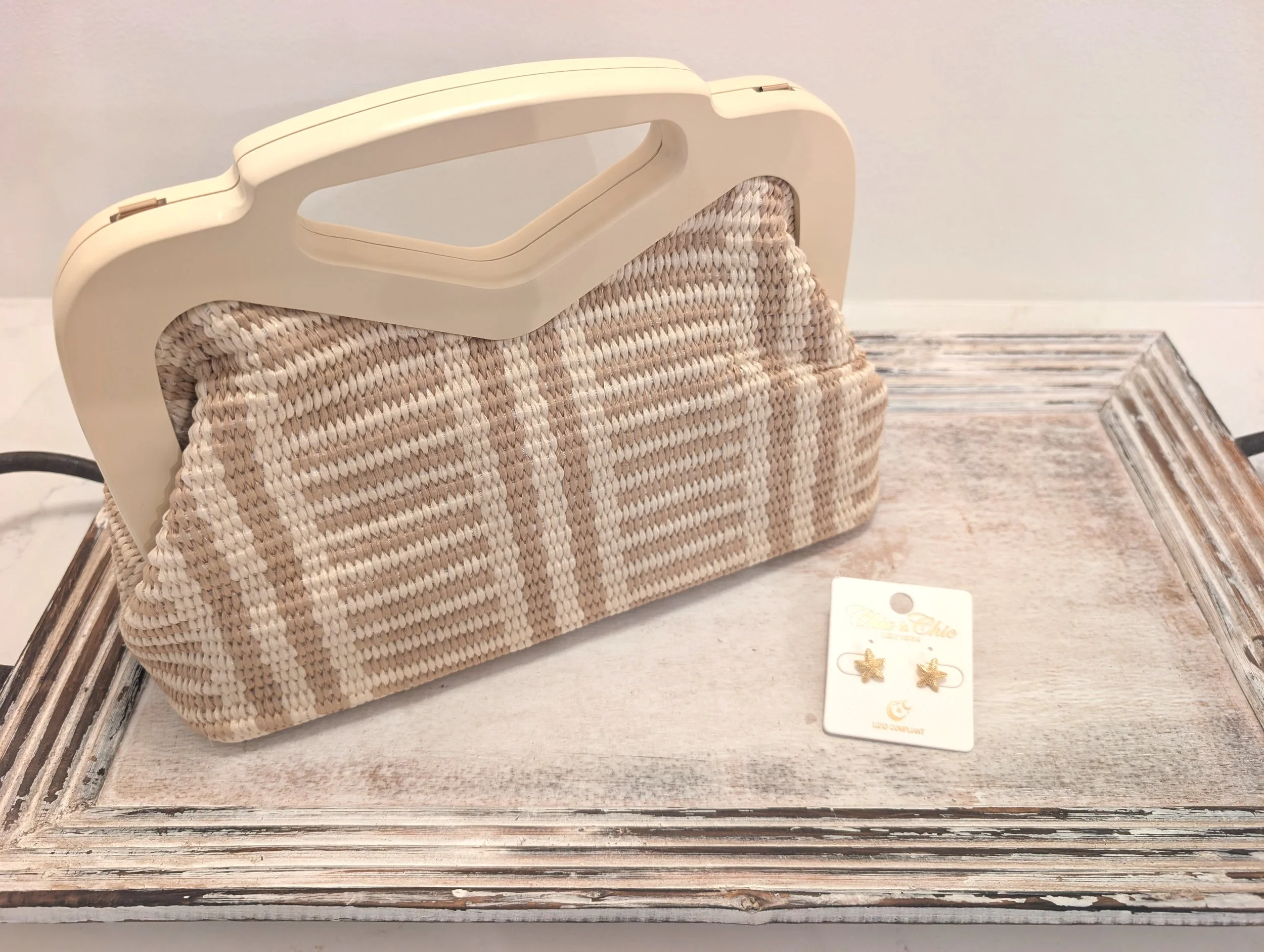 brightened straw clutch3.jpg
