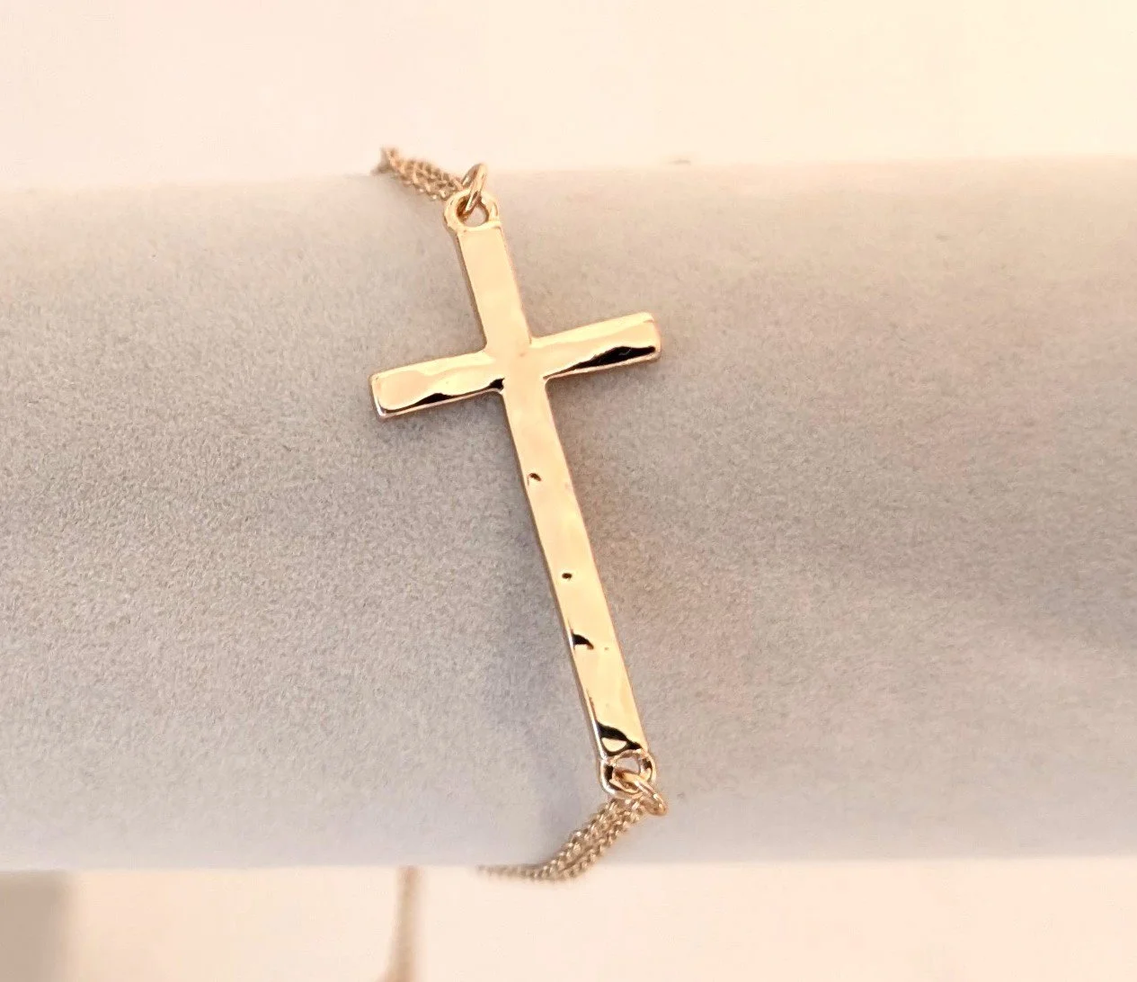 Dainty Gold Cross Bracelet
