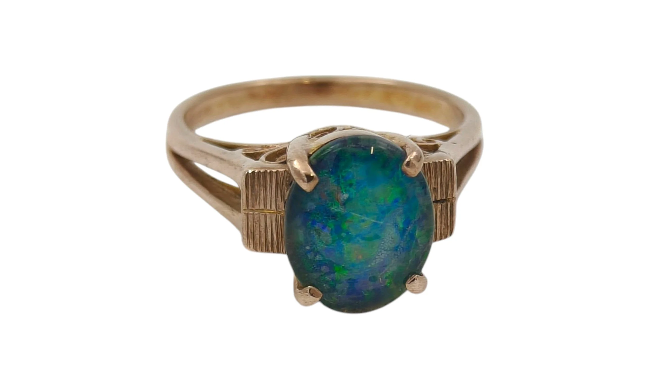 9ct Gold Opal Ring - Size M
