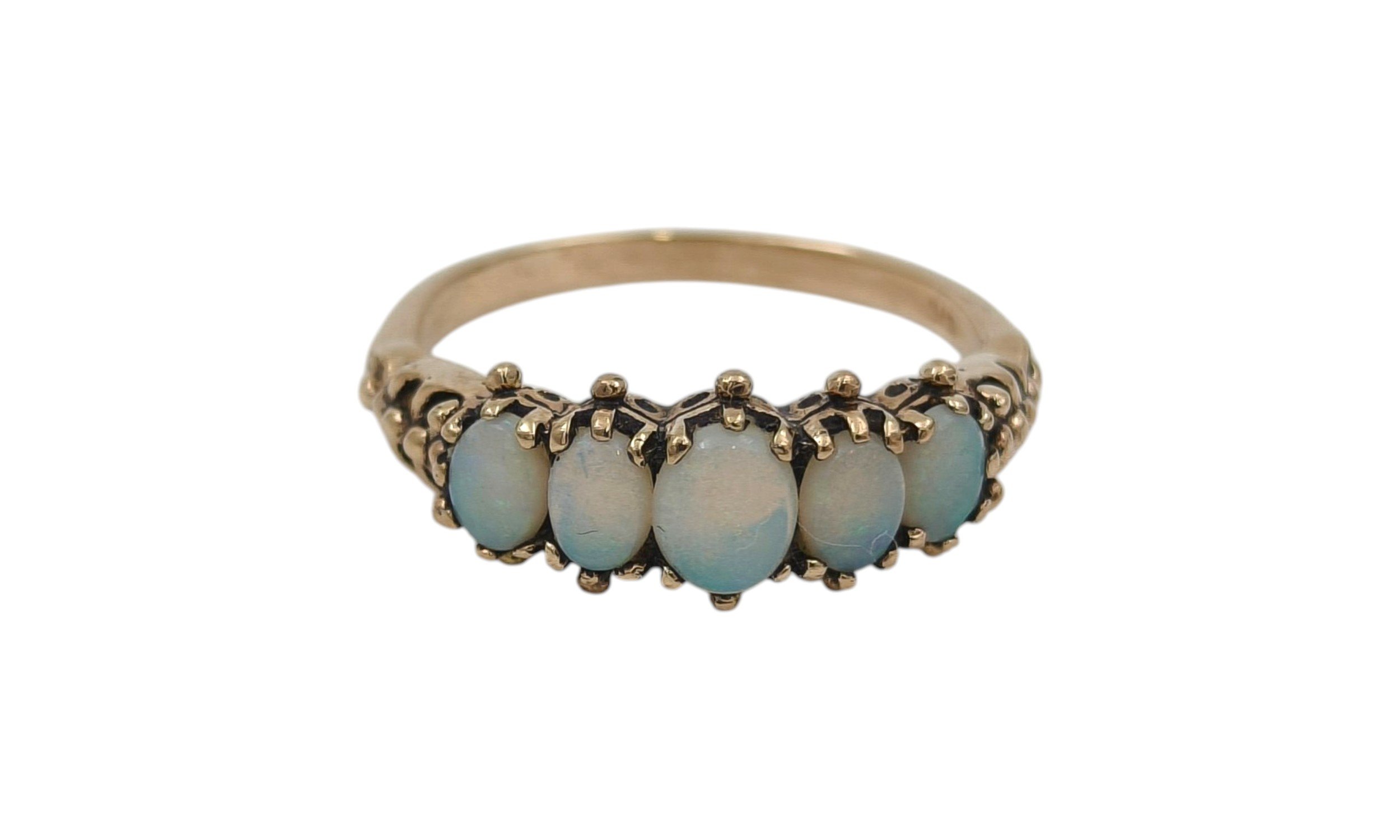 9ct Gold Moonstone Ring - Size M