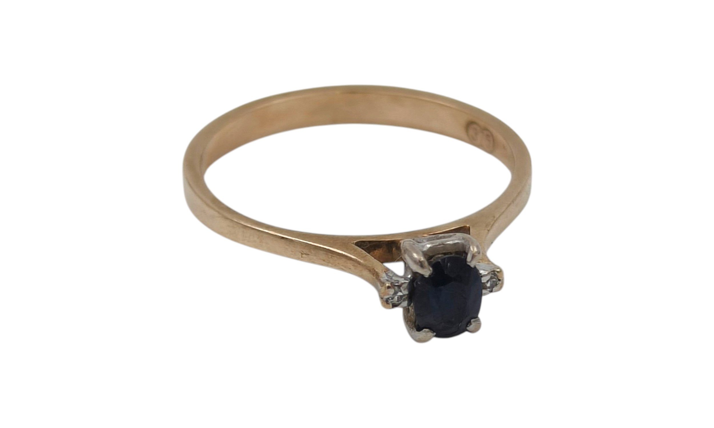 9ct Gold Sapphire Ring - Size M 1/2