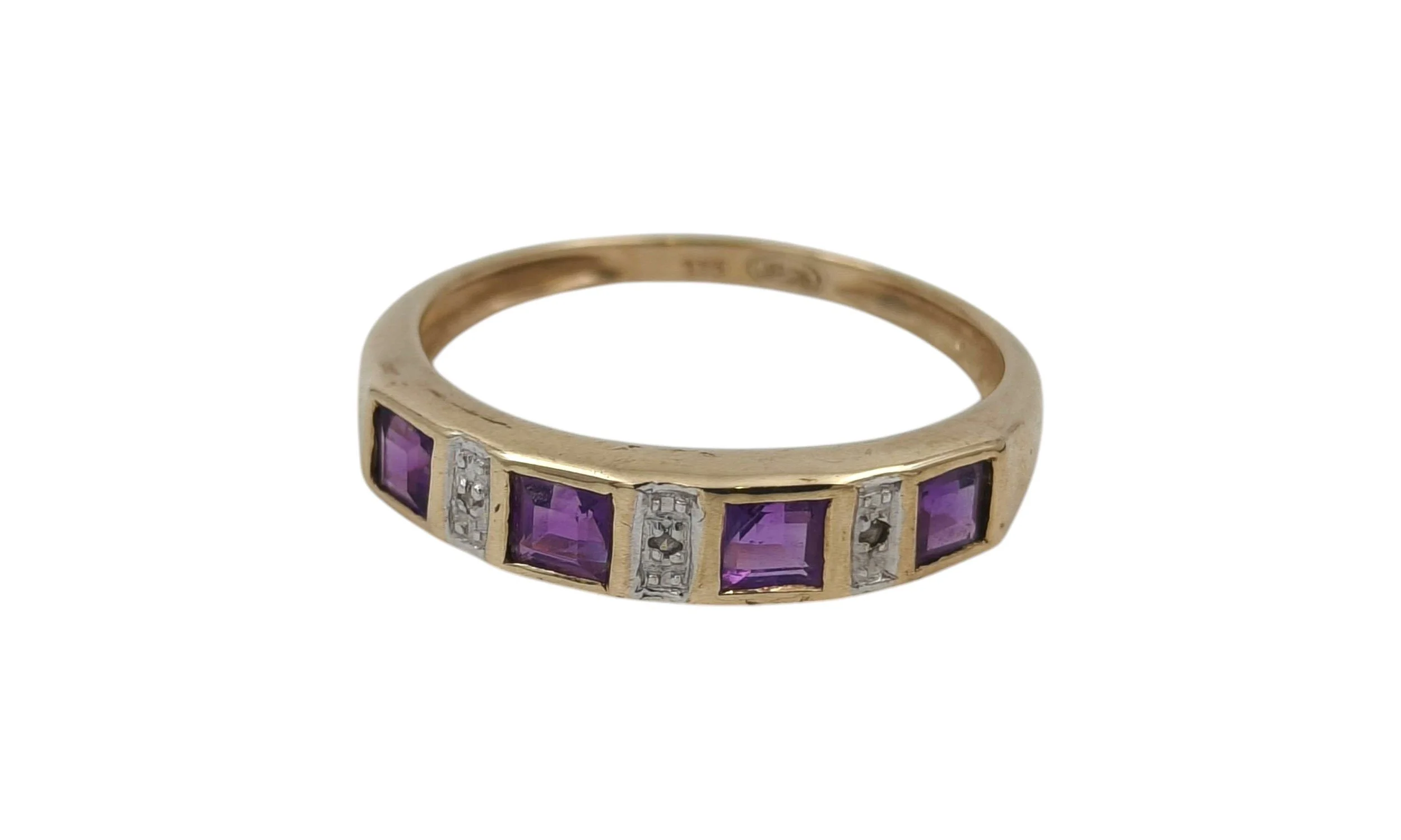 9ct Gold Amethyst and Diamond Ring - Size O