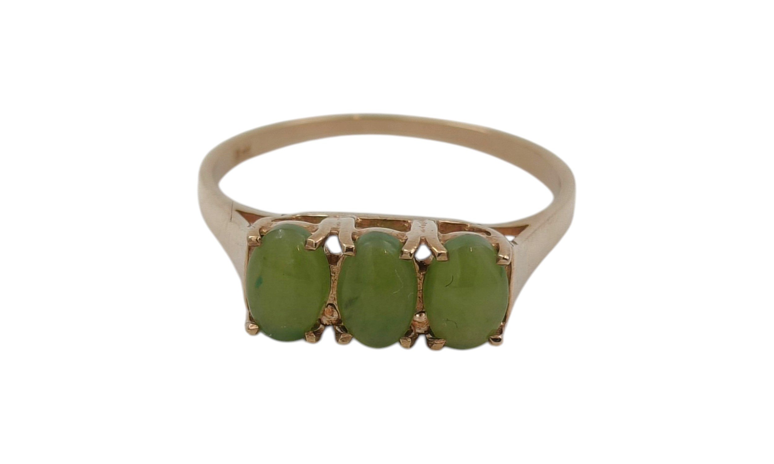 9ct Gold Green Stone Ring - Size R