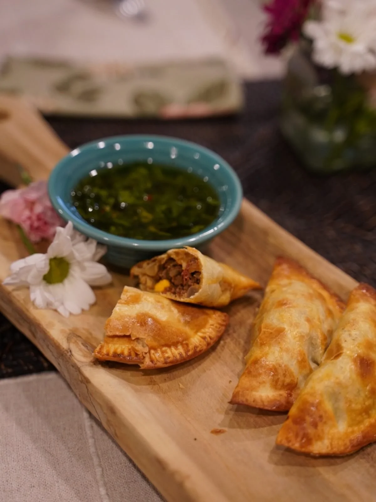 Golden, flaky, and made to share ✨
Our empanadas bring everyone to the table &mdash; perfect for family dinners, office lunches, parties, and weekend gatherings. Freshly baked and packed with flavor in every bite 🥟❤️

Order a batch from Sur Kitchen 