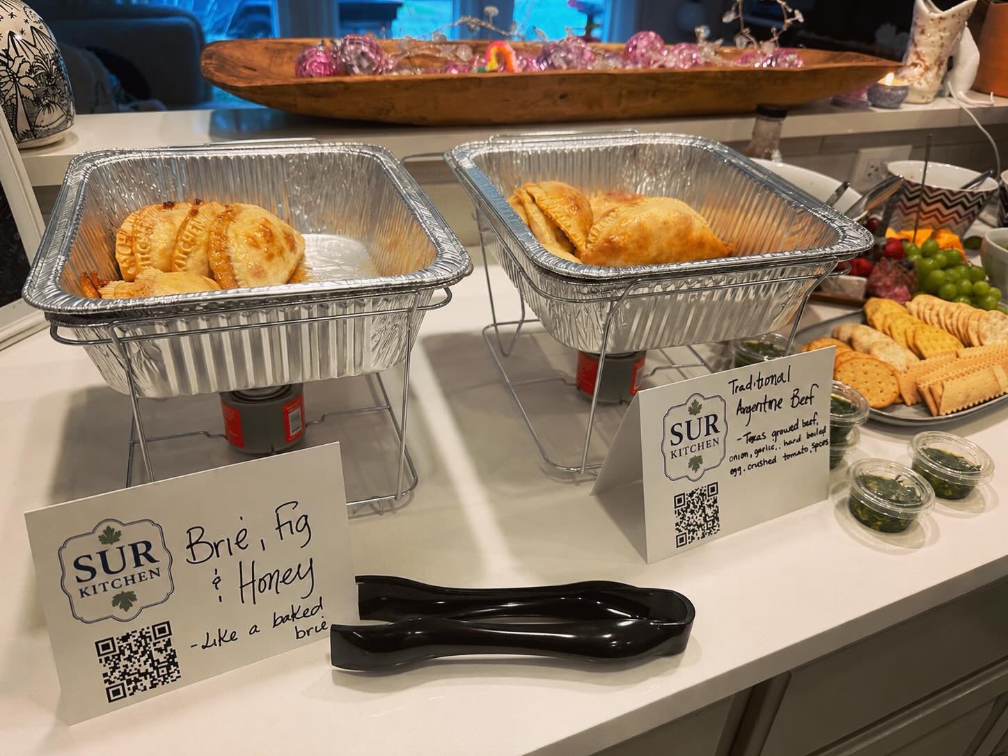 Huge thank you to our amazing friend @rerinb for choosing Sur Kitchen empanadas to help feed all the incredible moms volunteering yesterday 💛 

It means so much to be part of an event centered around community, support, and giving back. We&rsquo;re 