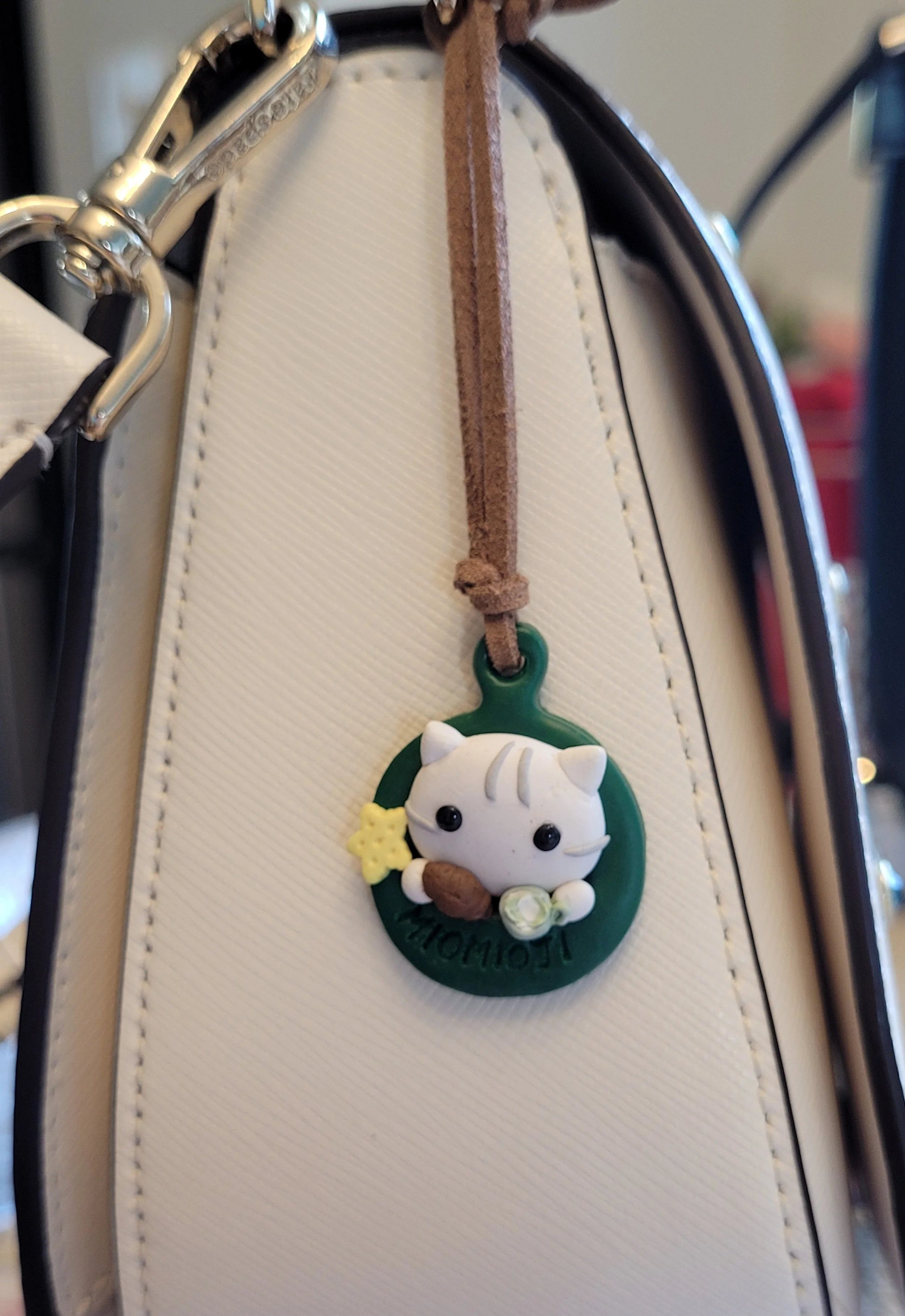 Mioji_white_bag.jpg