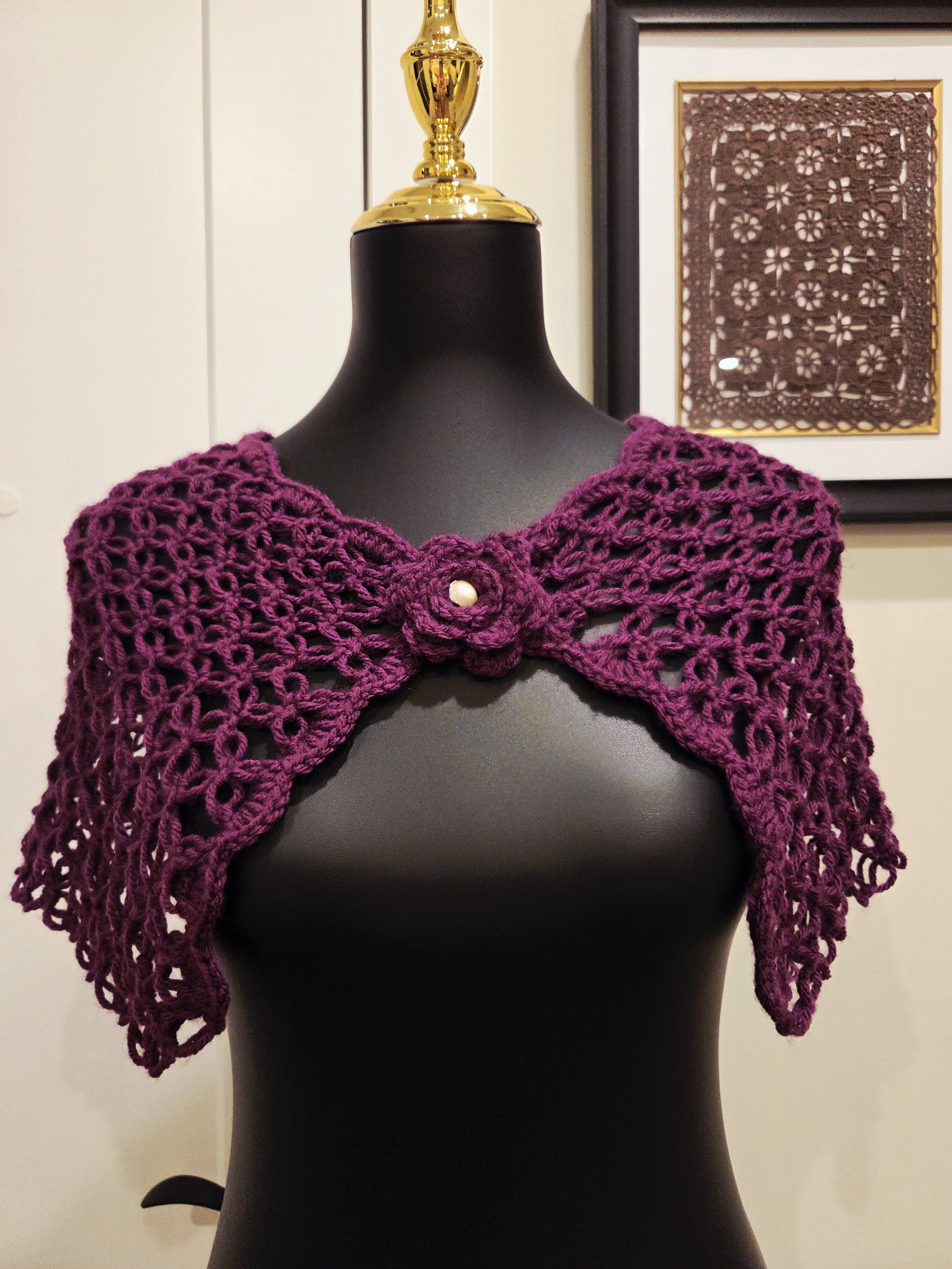 Petal_lace_capelet_lavender.jpg