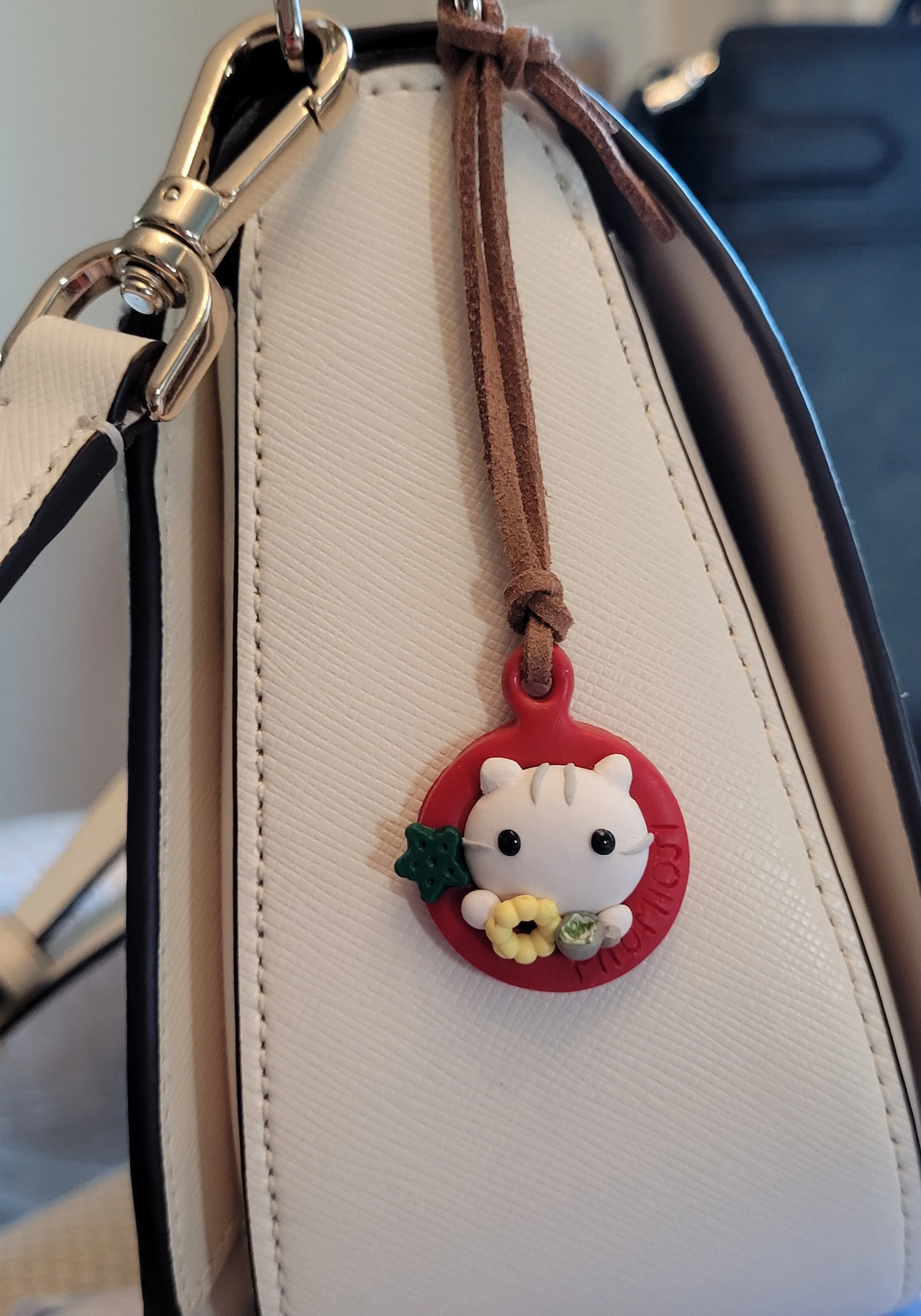 Mioji_white_bag_2.jpg
