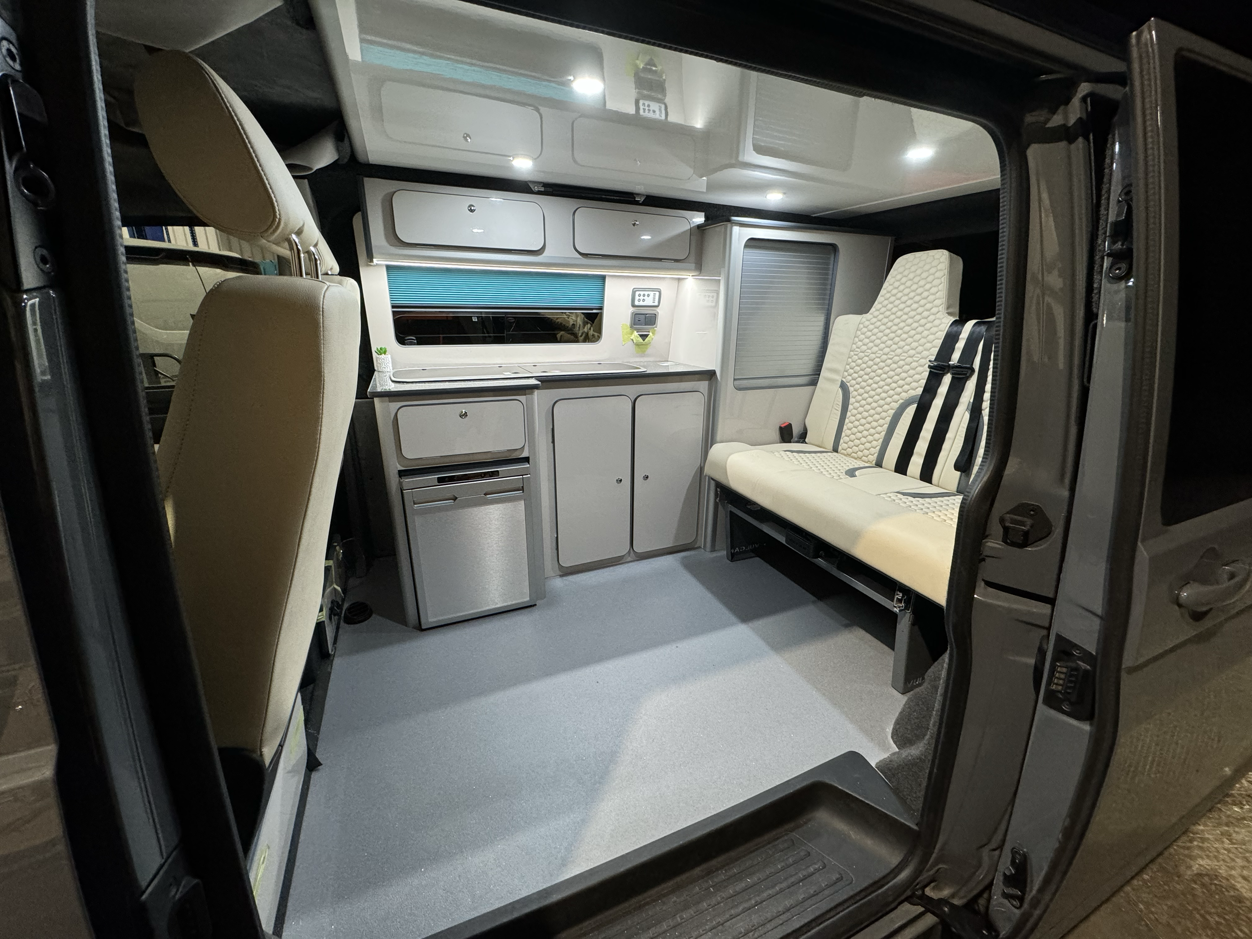 Beautiful wow factor camper.