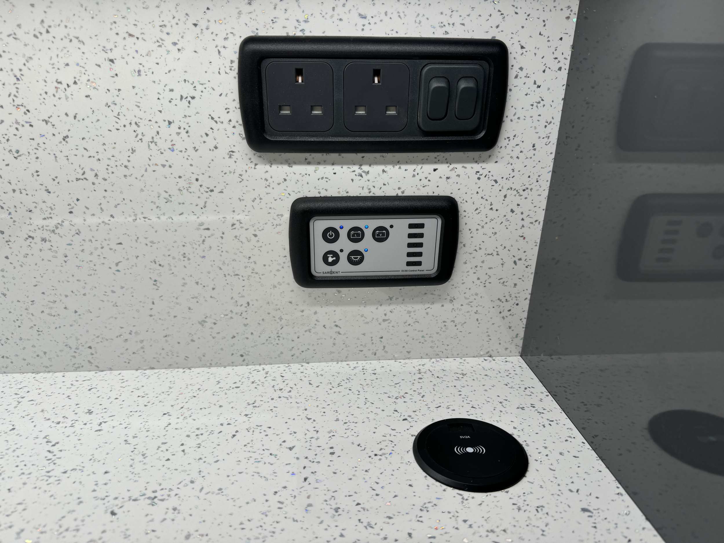 Wireless charger, with usb C and A, Sargent EC155, 2x 240v sockets and 2x light switches for full LEDs or mood lighting.