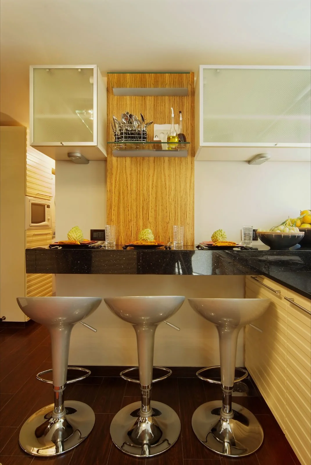 Kitchen Seating Area.jpg