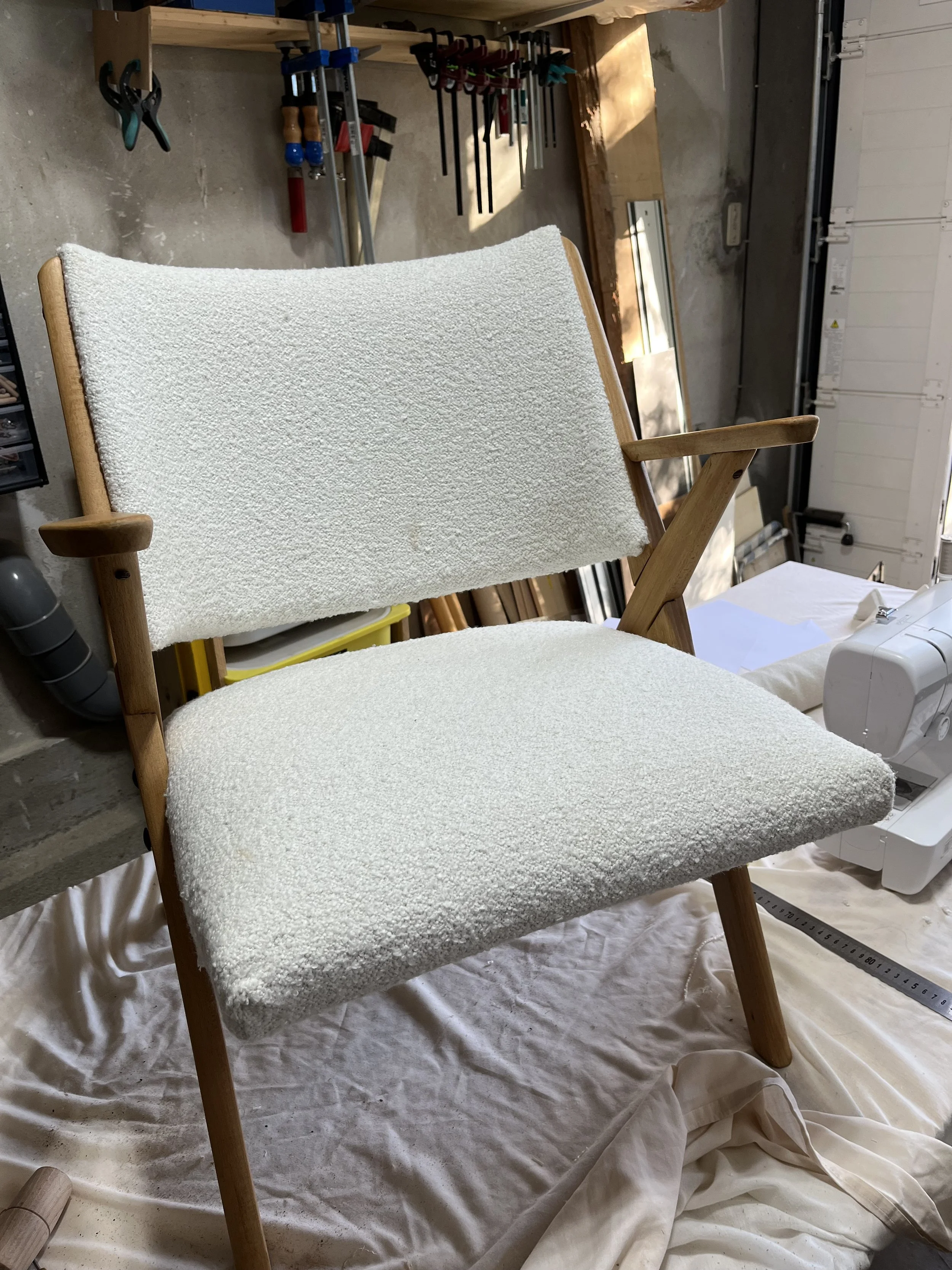 Fauteuil Dal Vera avec nouveau revêtement en tissu bouclette blanc crème