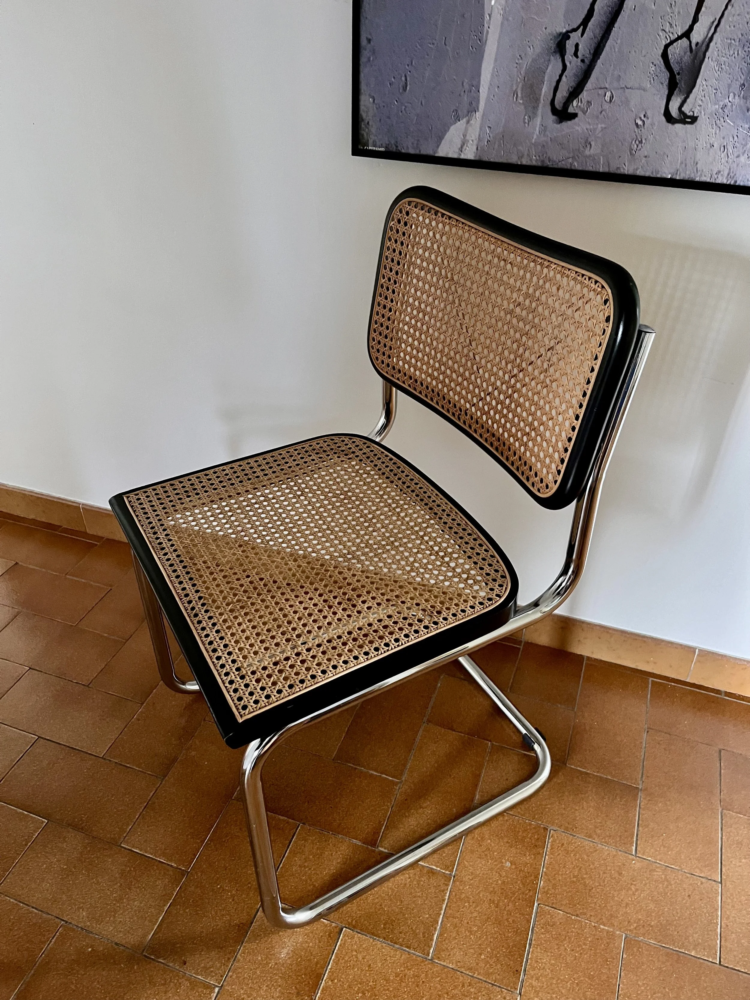 Chaise B32 Breuer en métal avec siège et dossier en rotin refaite a neuf.