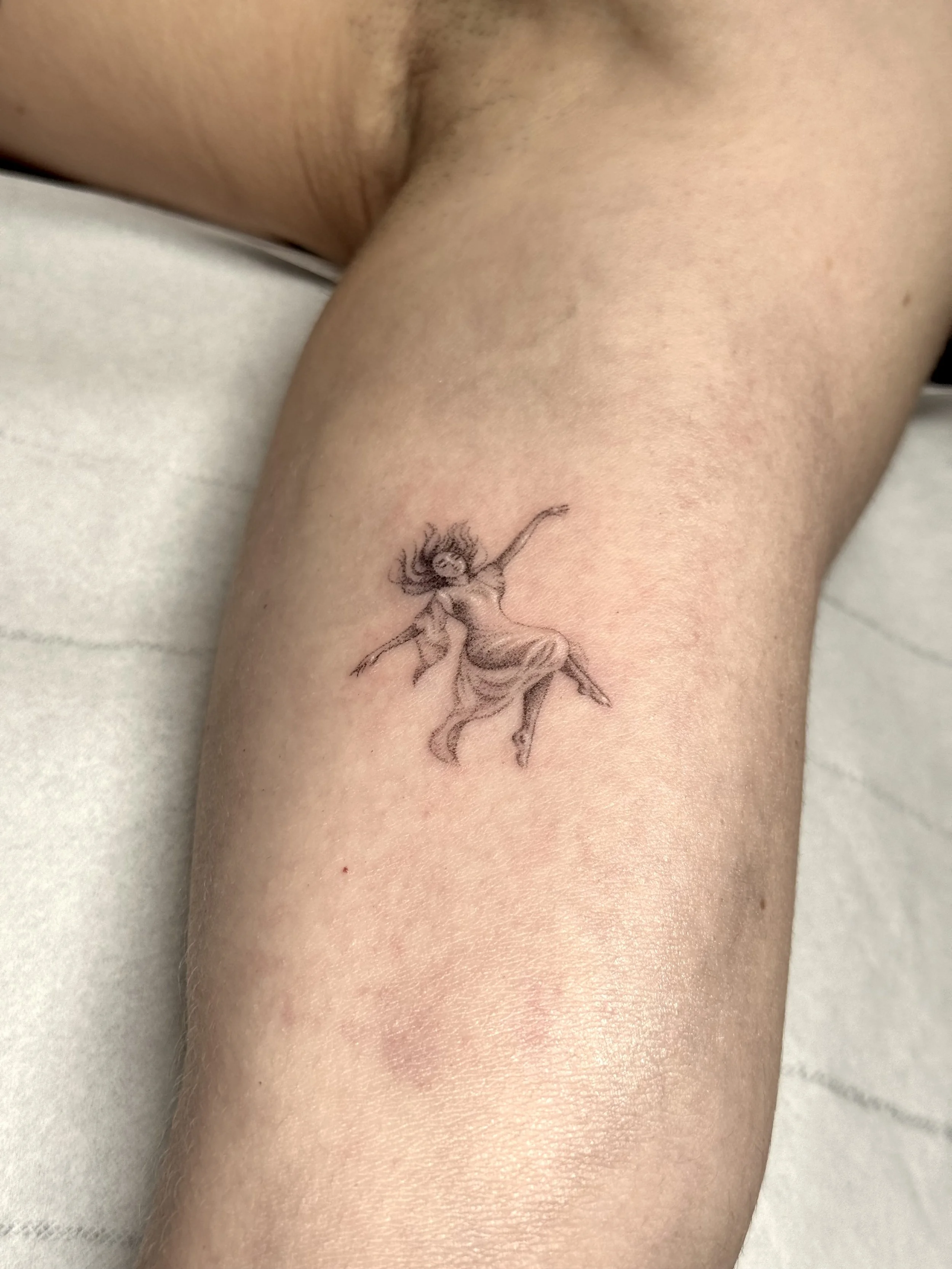 Falling Renaissance Woman