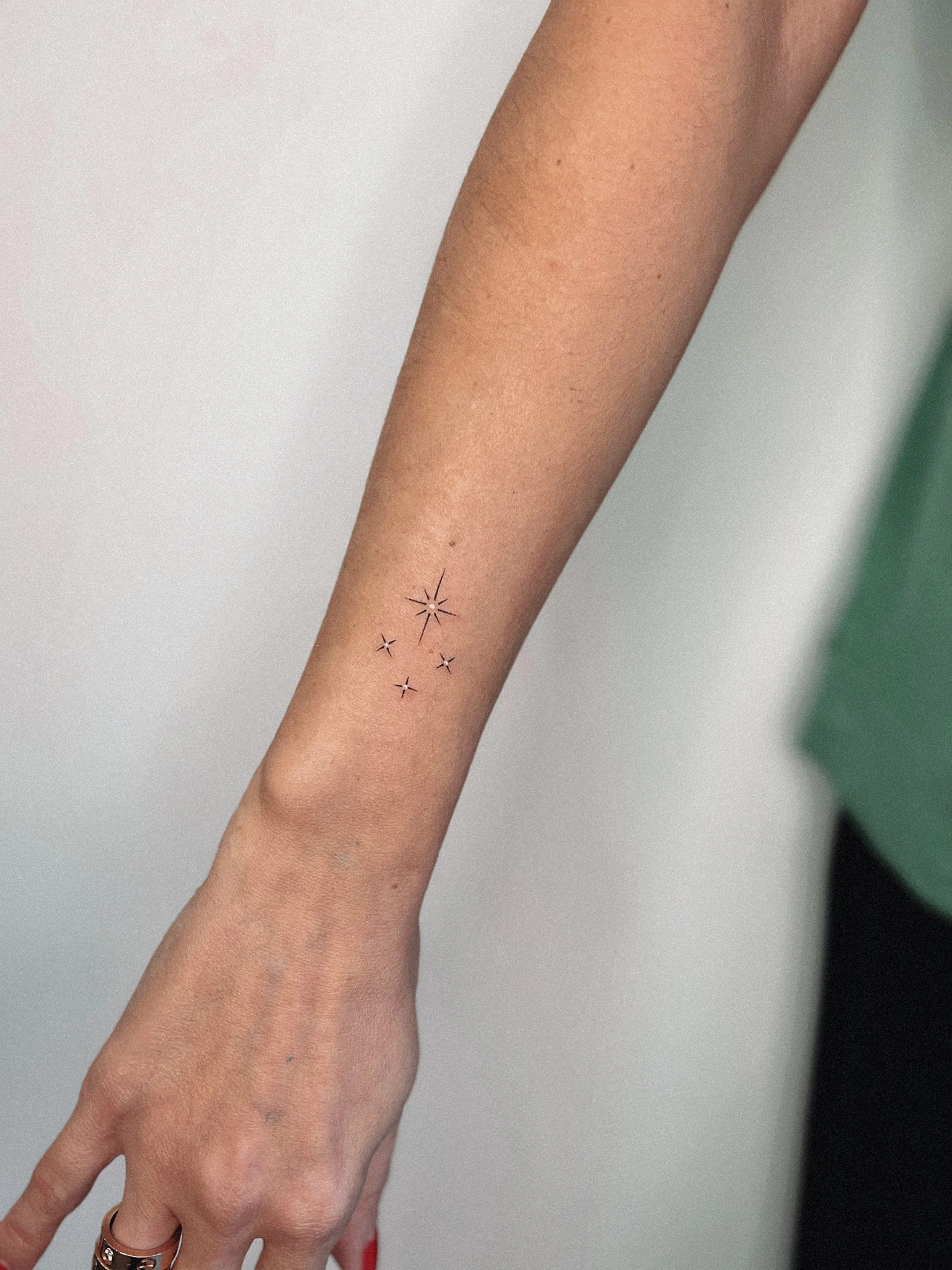 Wrist Sparkles 