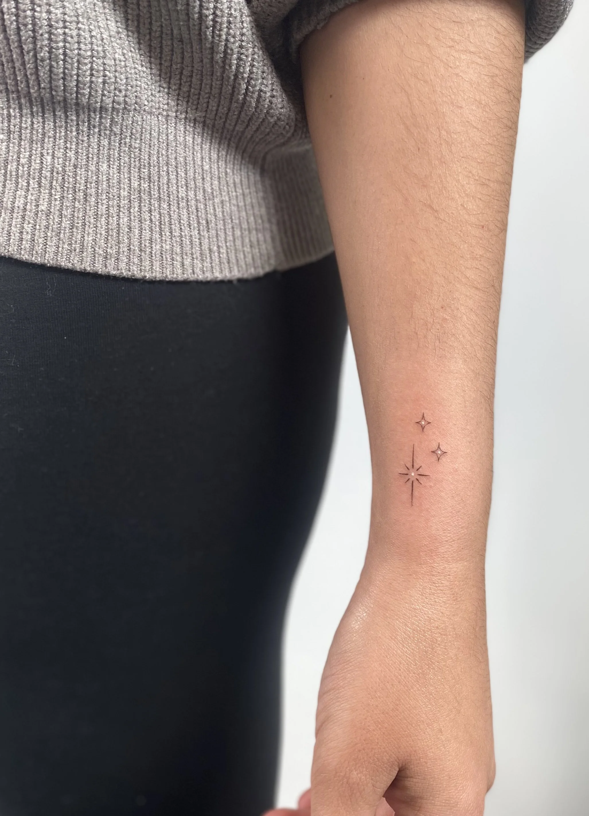 Side Wrist Cluster 