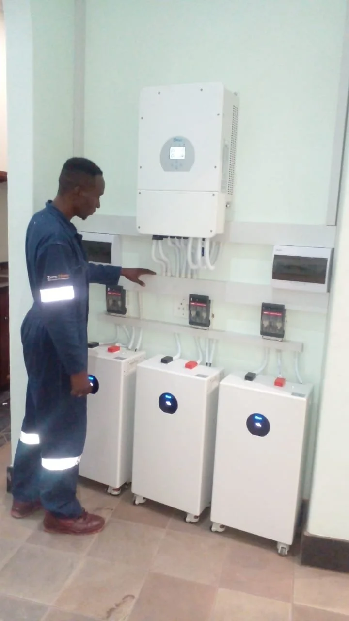 Deye 12kW Single Phase installed with 16kWh Deye Batterie 10 year Warranty