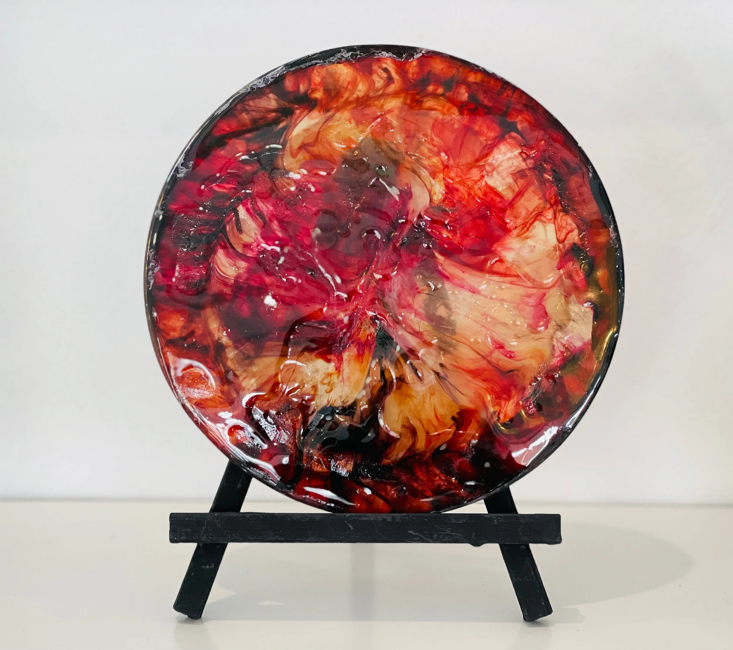 Fiercely savage
Resin and pigments
2020
23cm