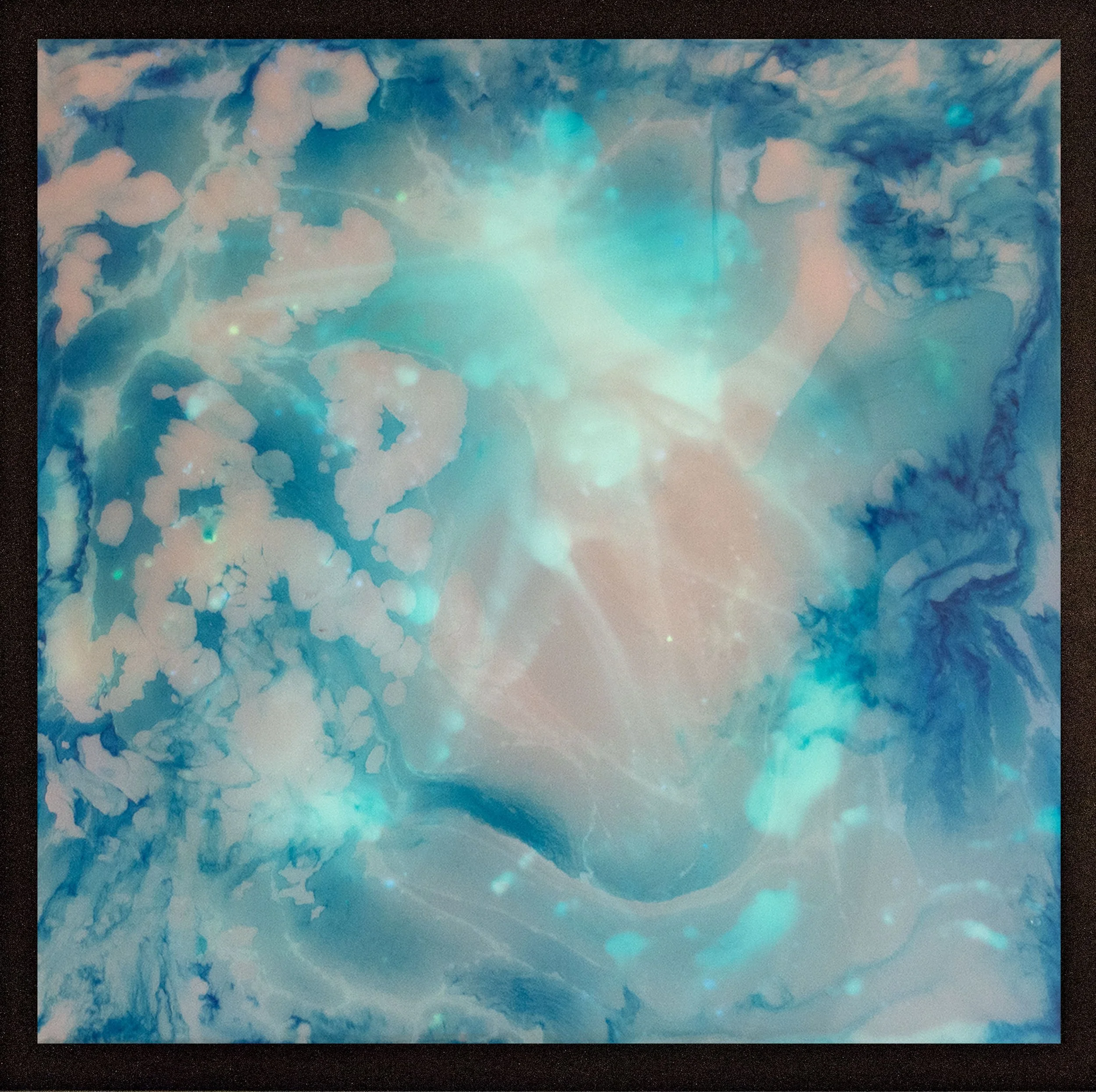 Submerged
2018
Resin and luminous pigments
90cm x 90cm