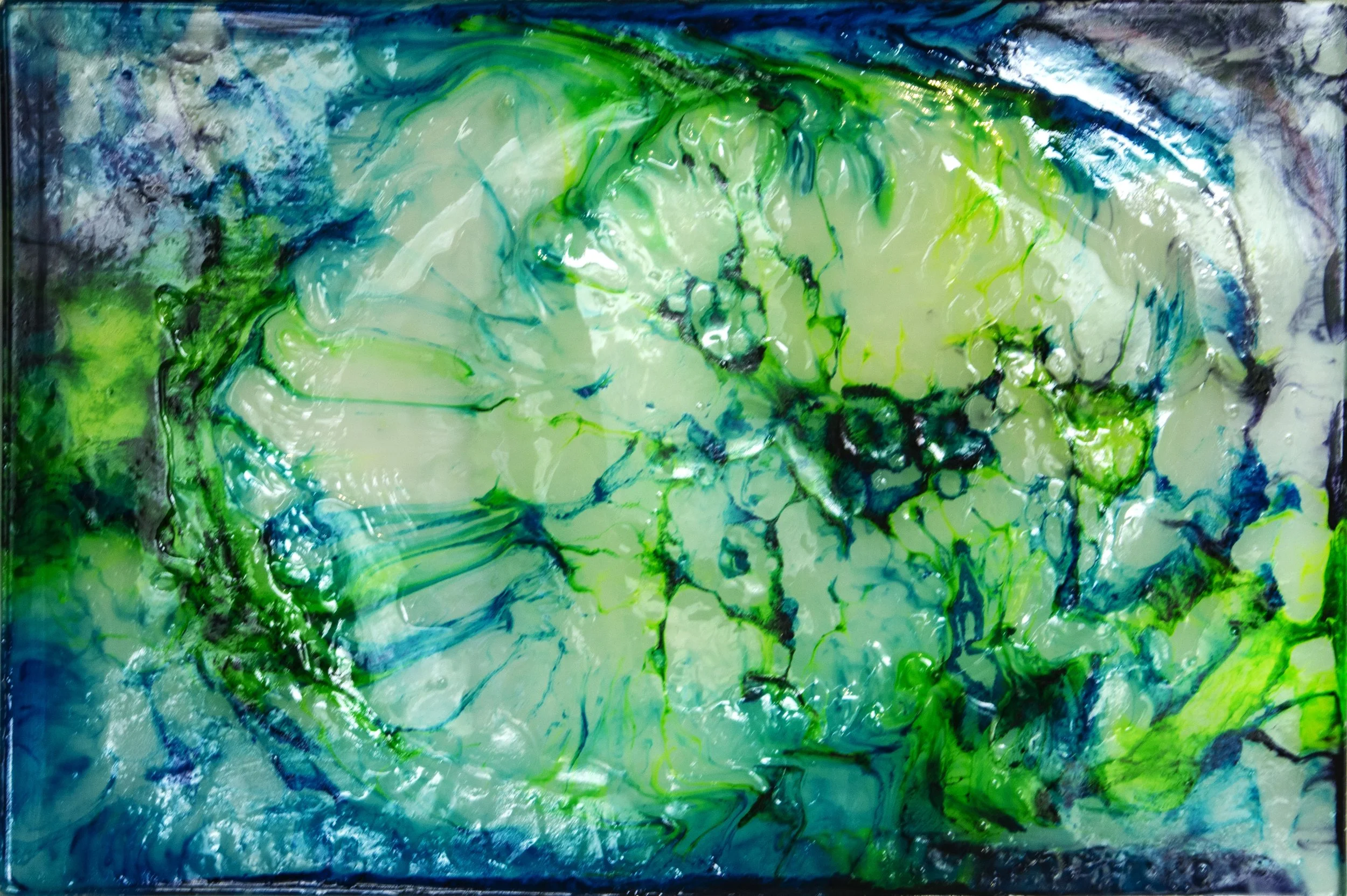 Otherworldly
2020 
Resin and luminous pigments 
57.5cm x 38cm