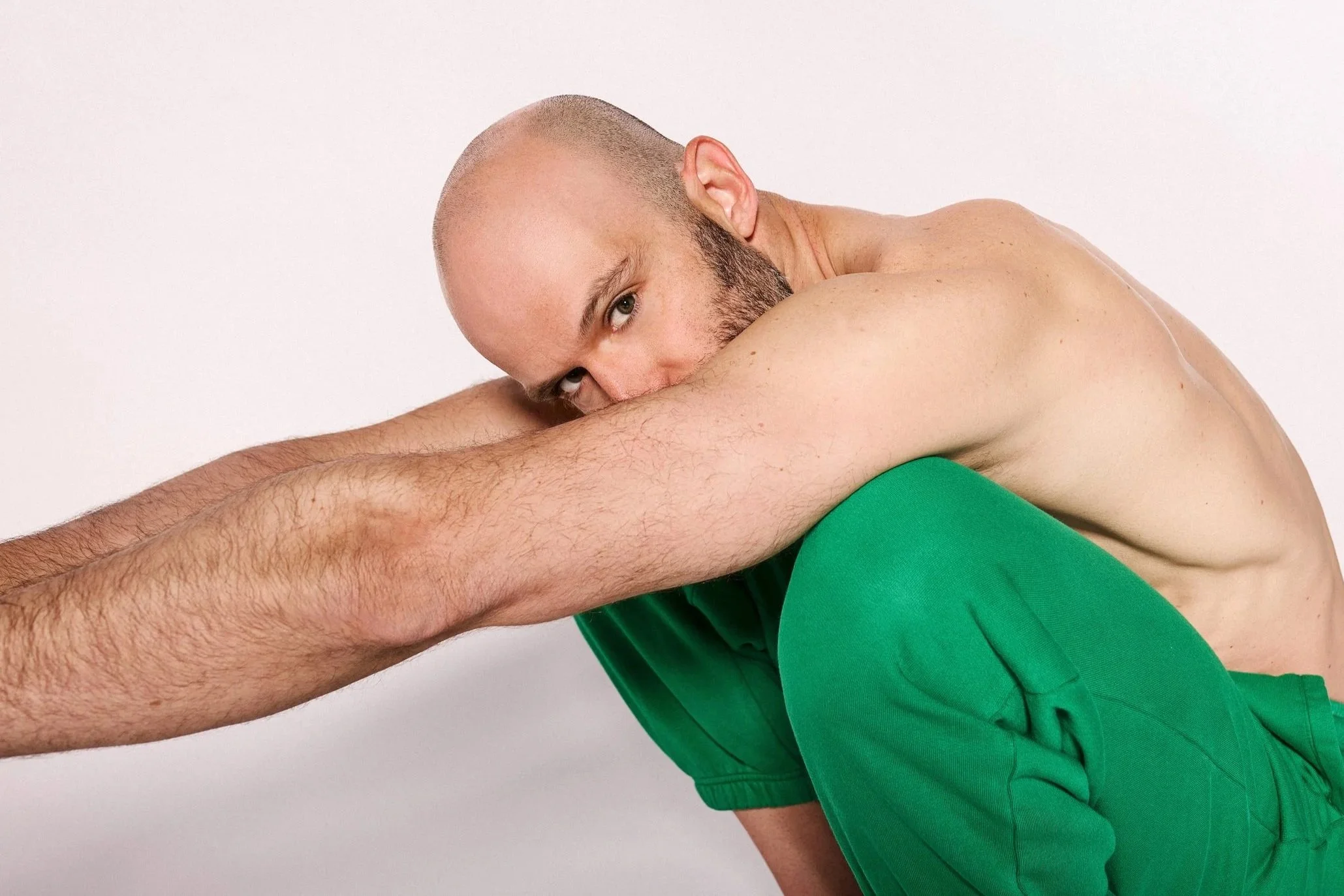 Teilnehmer während einer Vinyasa-Yoga-Class im Sync Club in Linz.