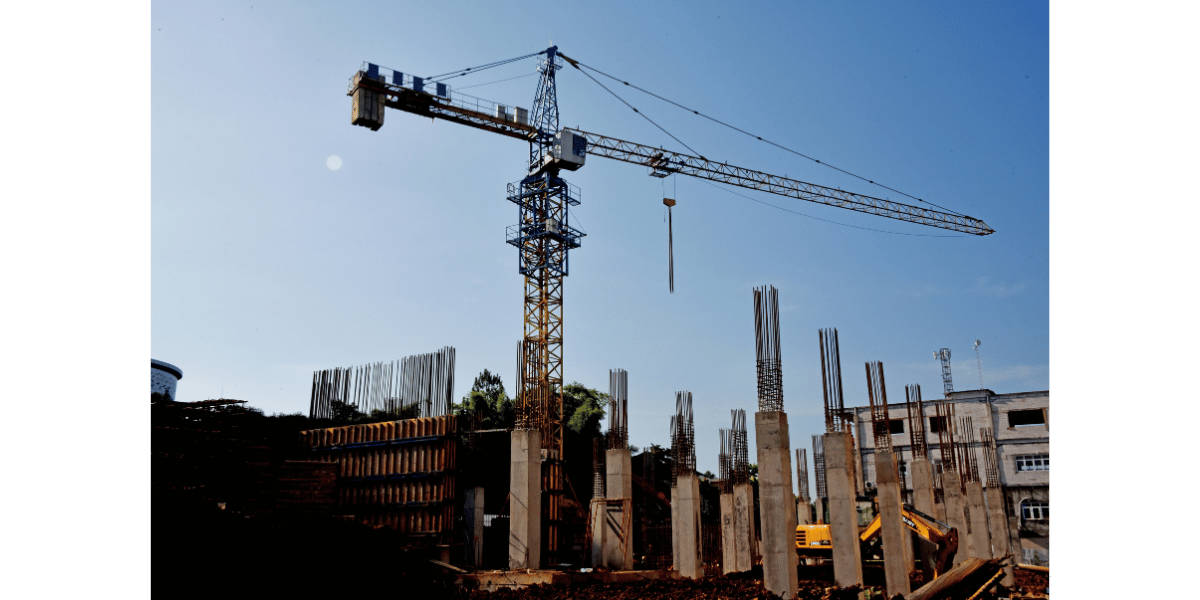 Image of a union operated credentialed crane operator.
