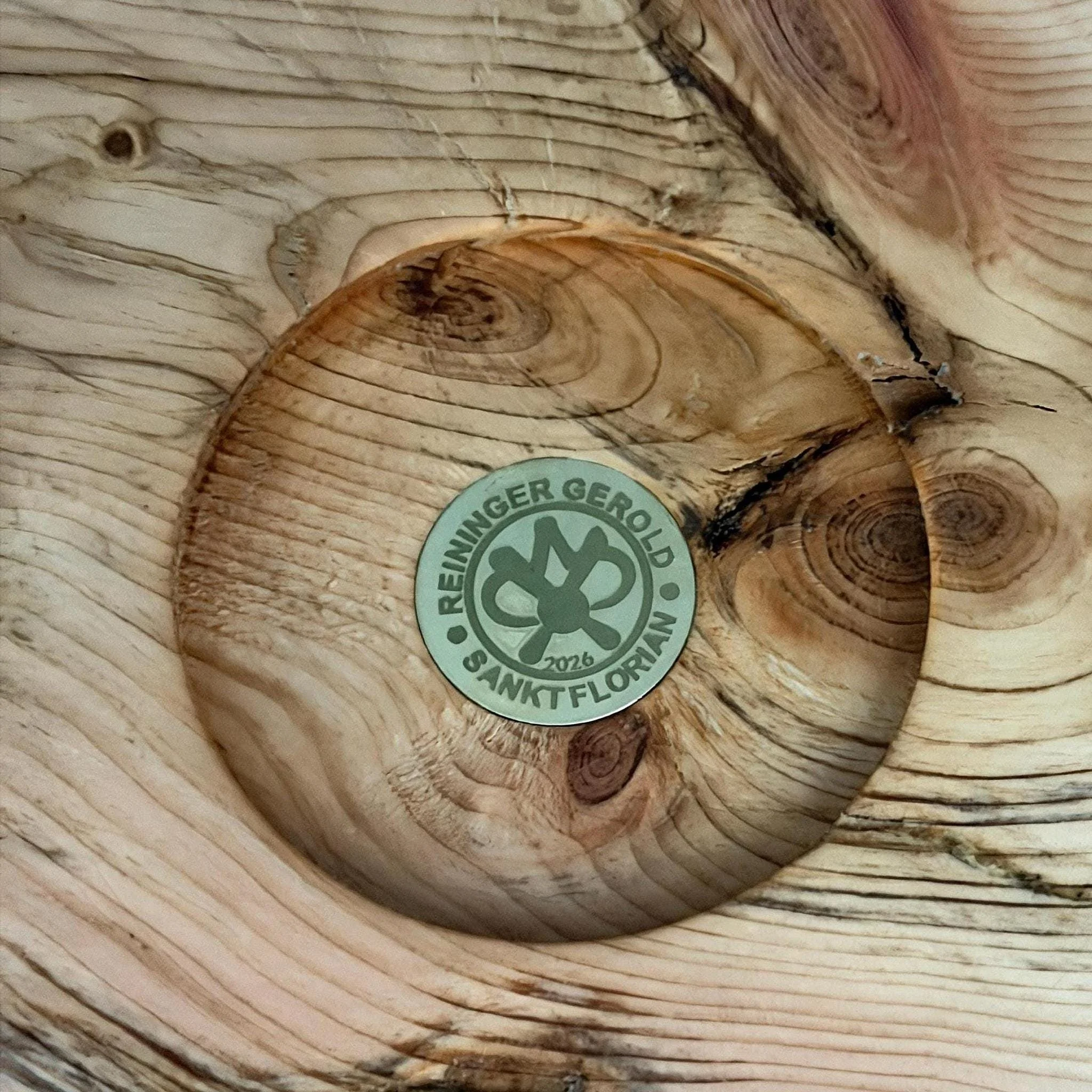 https://i.etsystatic.com/49116313/r/il/476eaa/8240473650/il_fullxfull.8240473650_jvaq.jpg