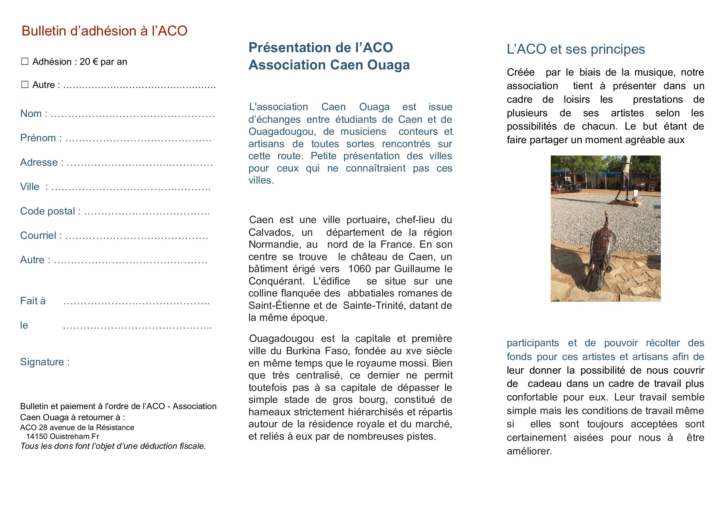 Une page de formulaire d'adhésion à une association, avec un texte descriptif sur l'association Caen Ouaga, et une petite photo en bas à droite représentant une scène extérieure avec des meubles, des arbres et une sculpture en bois.