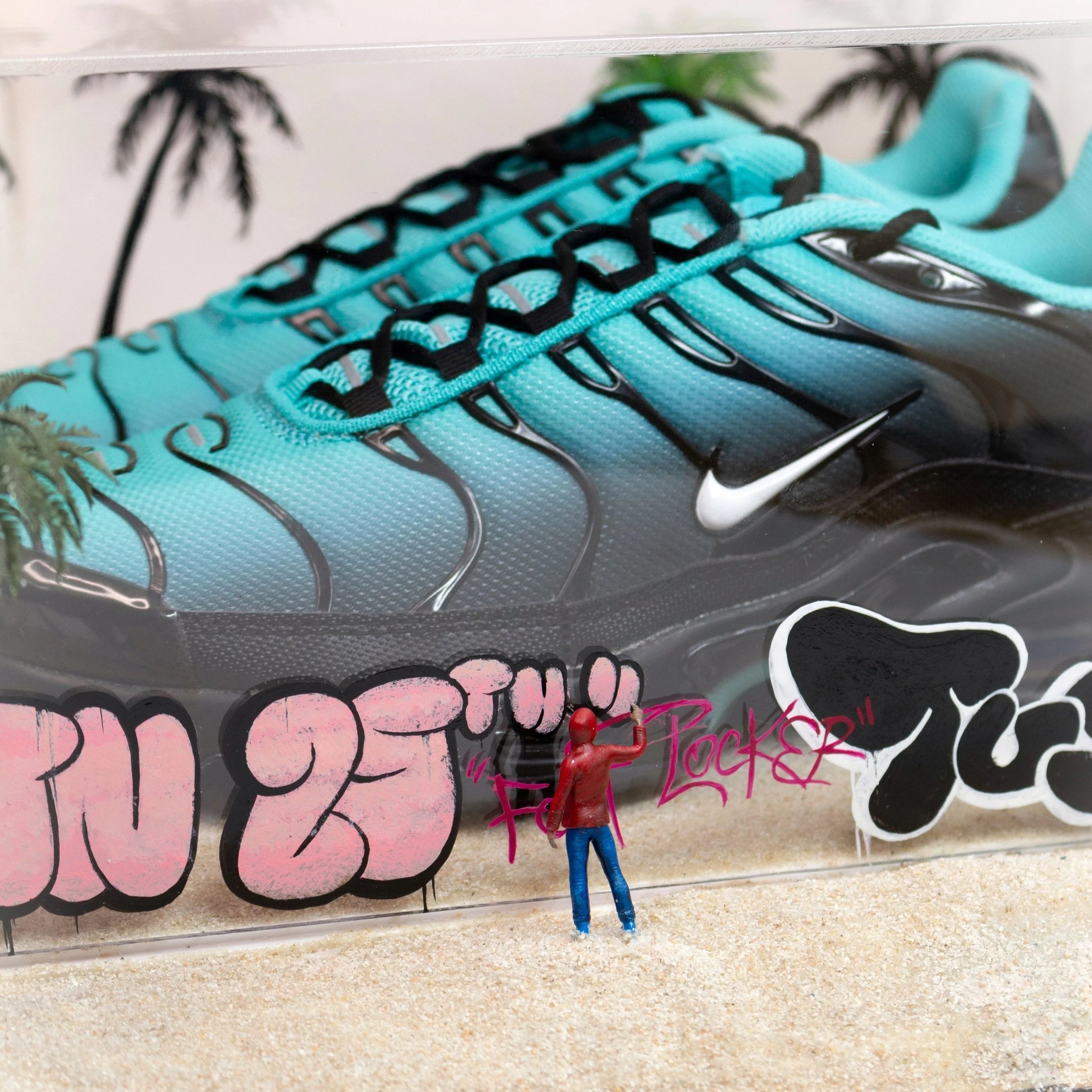 FOOT LOCKER GIVEAWAY