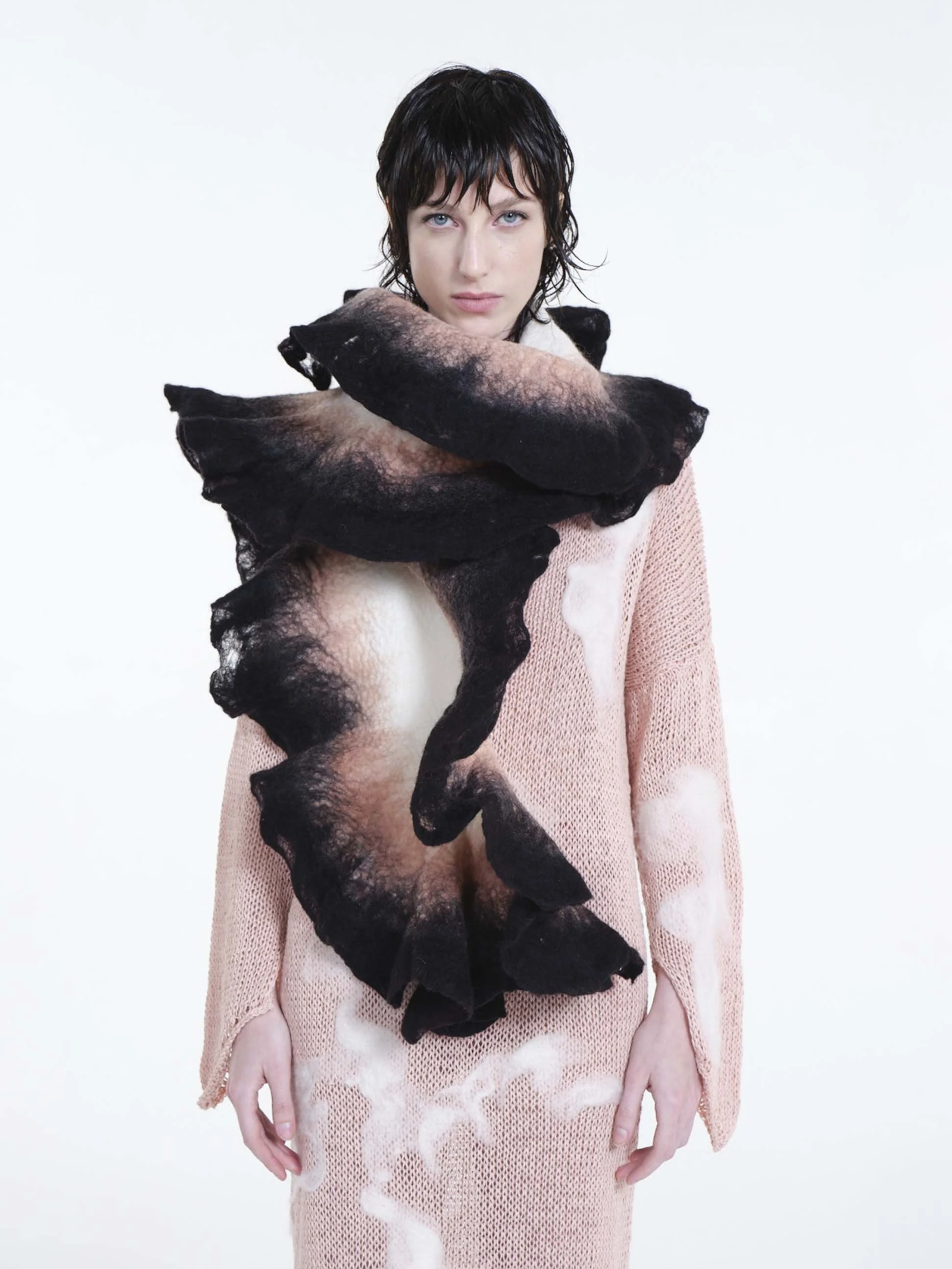 Low - Ombu Scarf 4.jpg