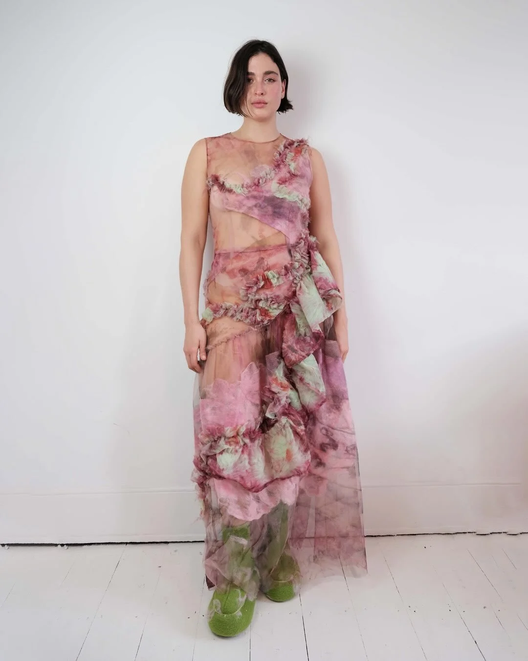 From a 1min sketch of the wool placement to a fair amount of beautiful women wearing 🌸the flourishing dress🌸
Available online