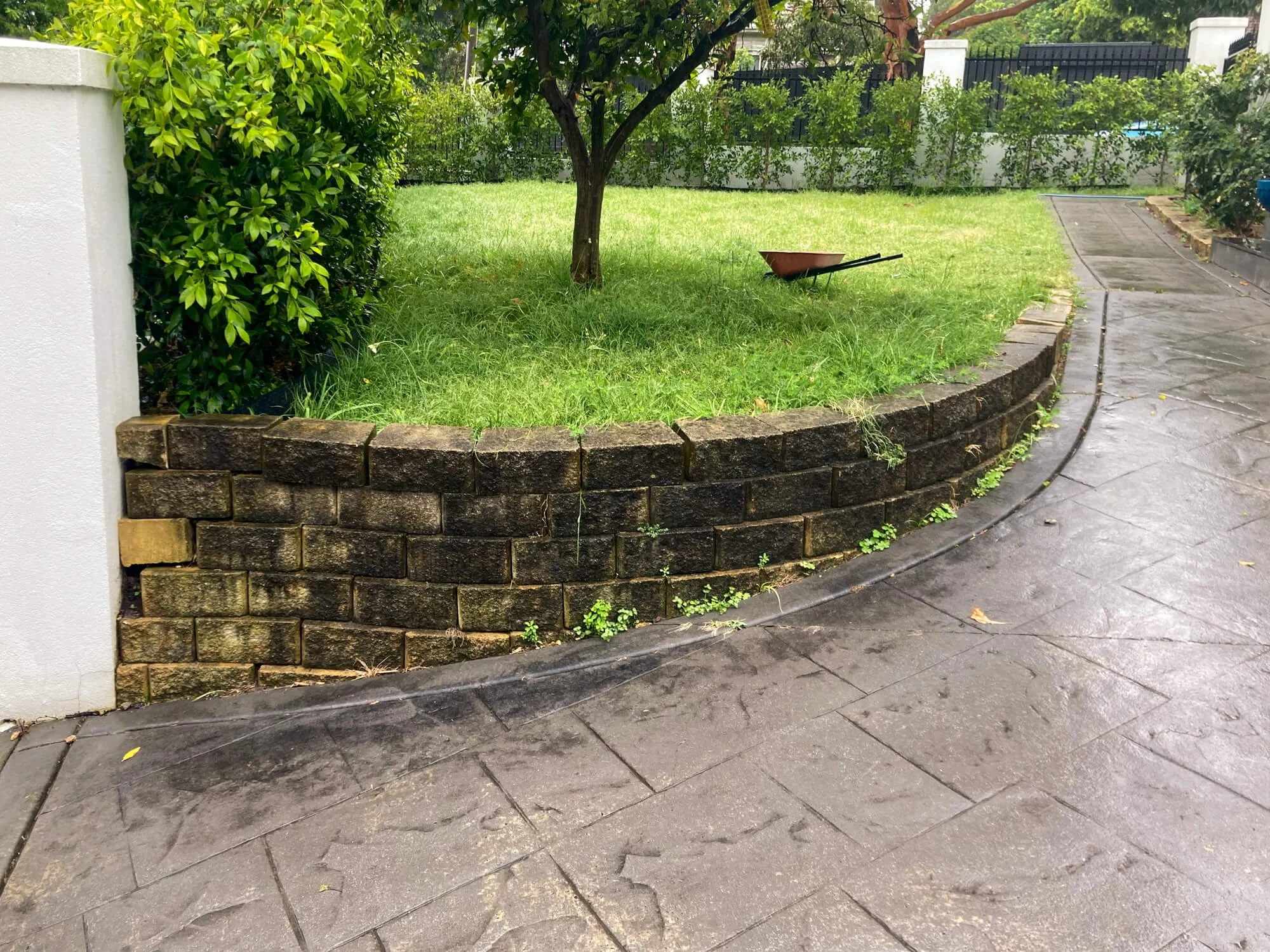 Splitface-Bluestone-Retainer-1.jpg