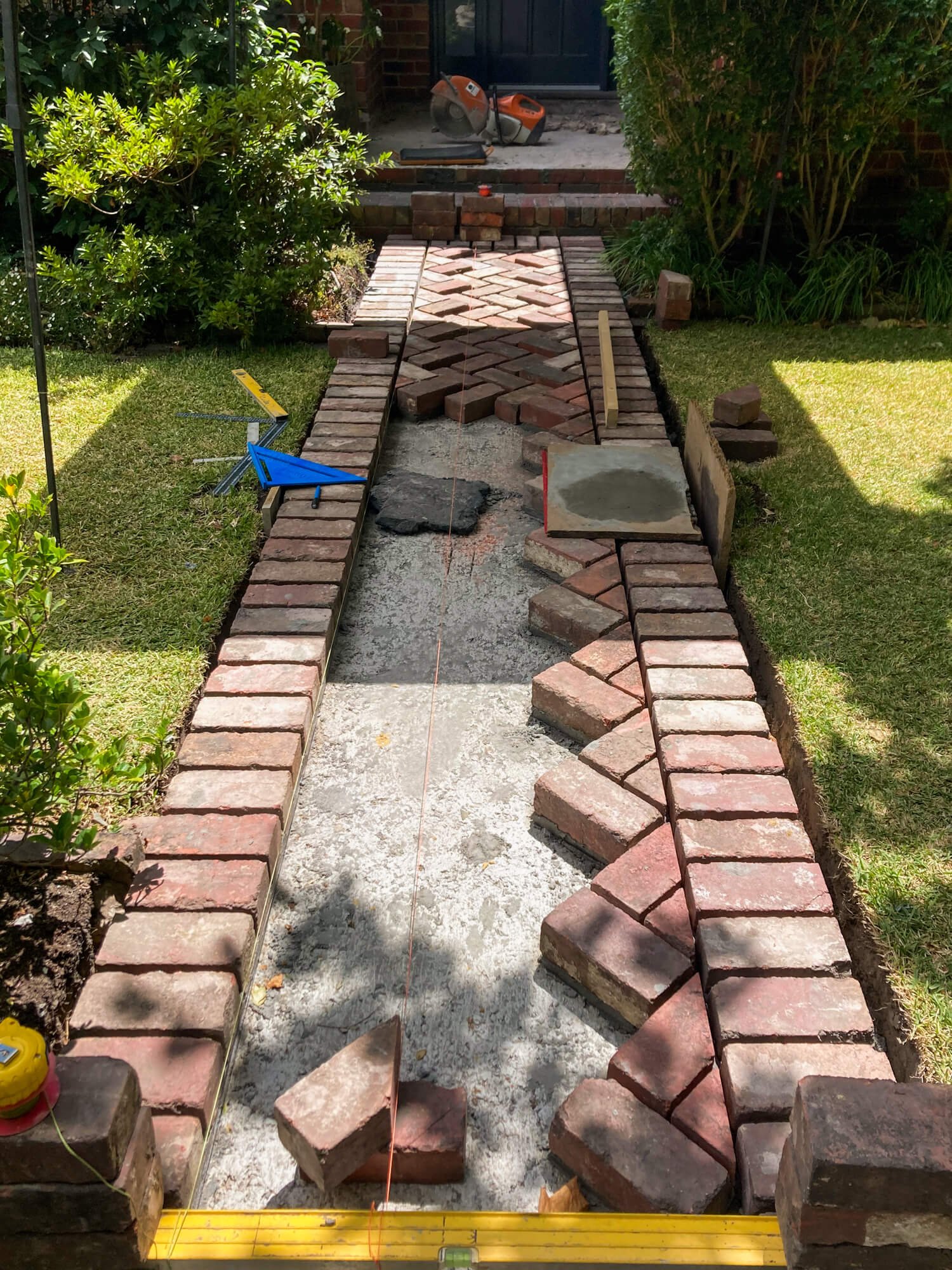 Recycled-Red-Brick-Front-Path-7.jpg