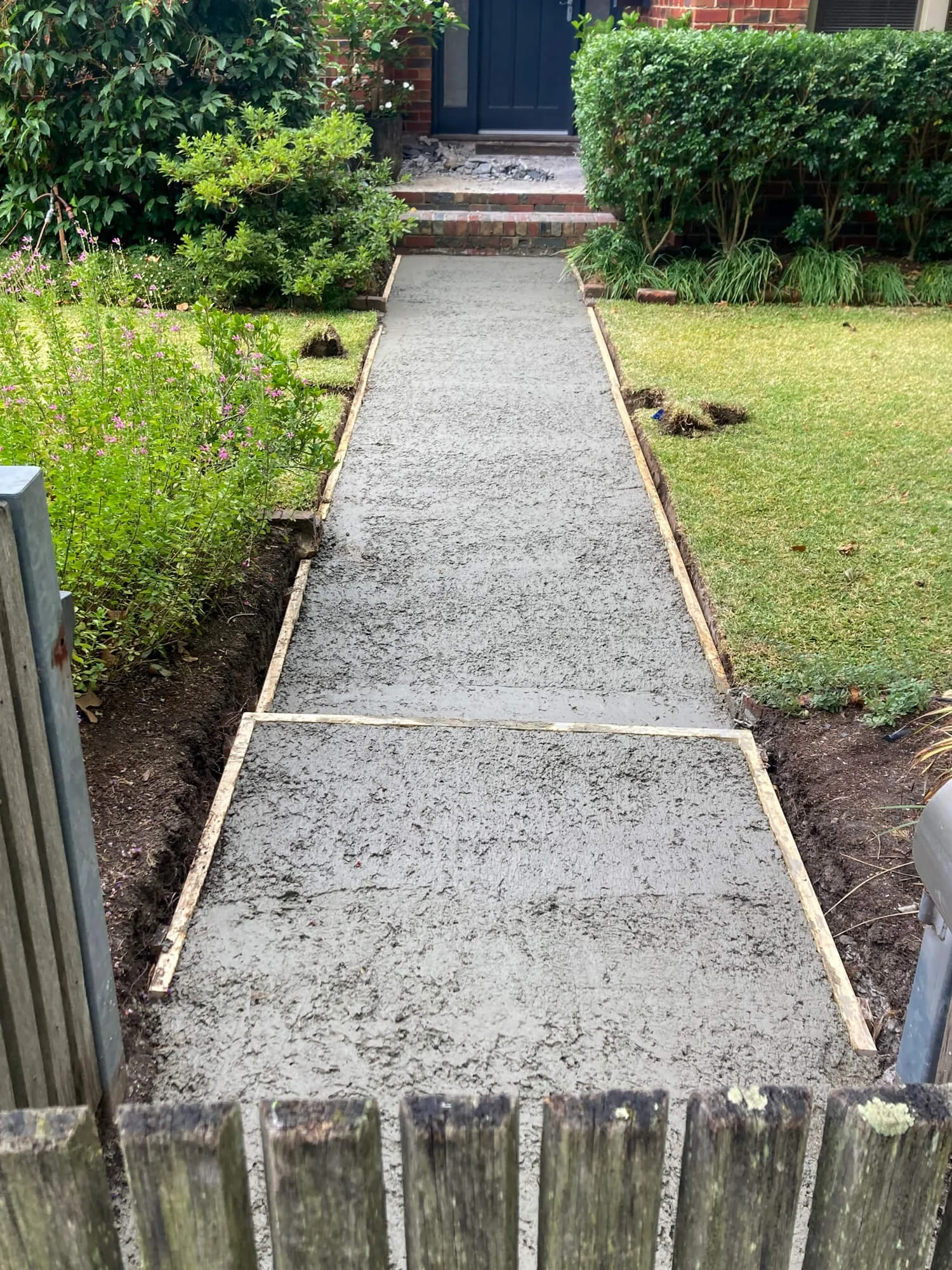 Recycled-Red-Brick-Front-Path-5.jpg