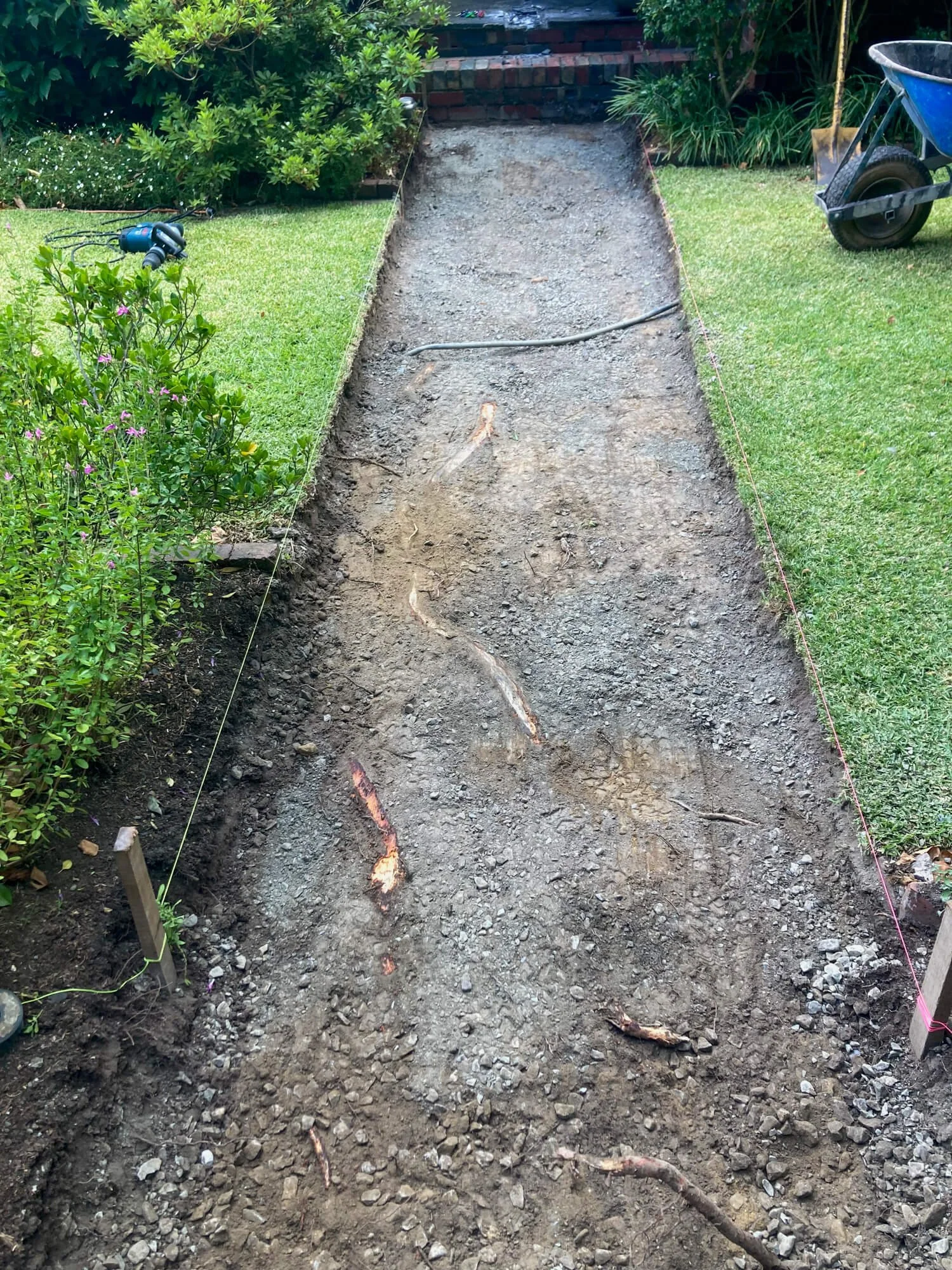 Recycled-Red-Brick-Front-Path-3.jpg