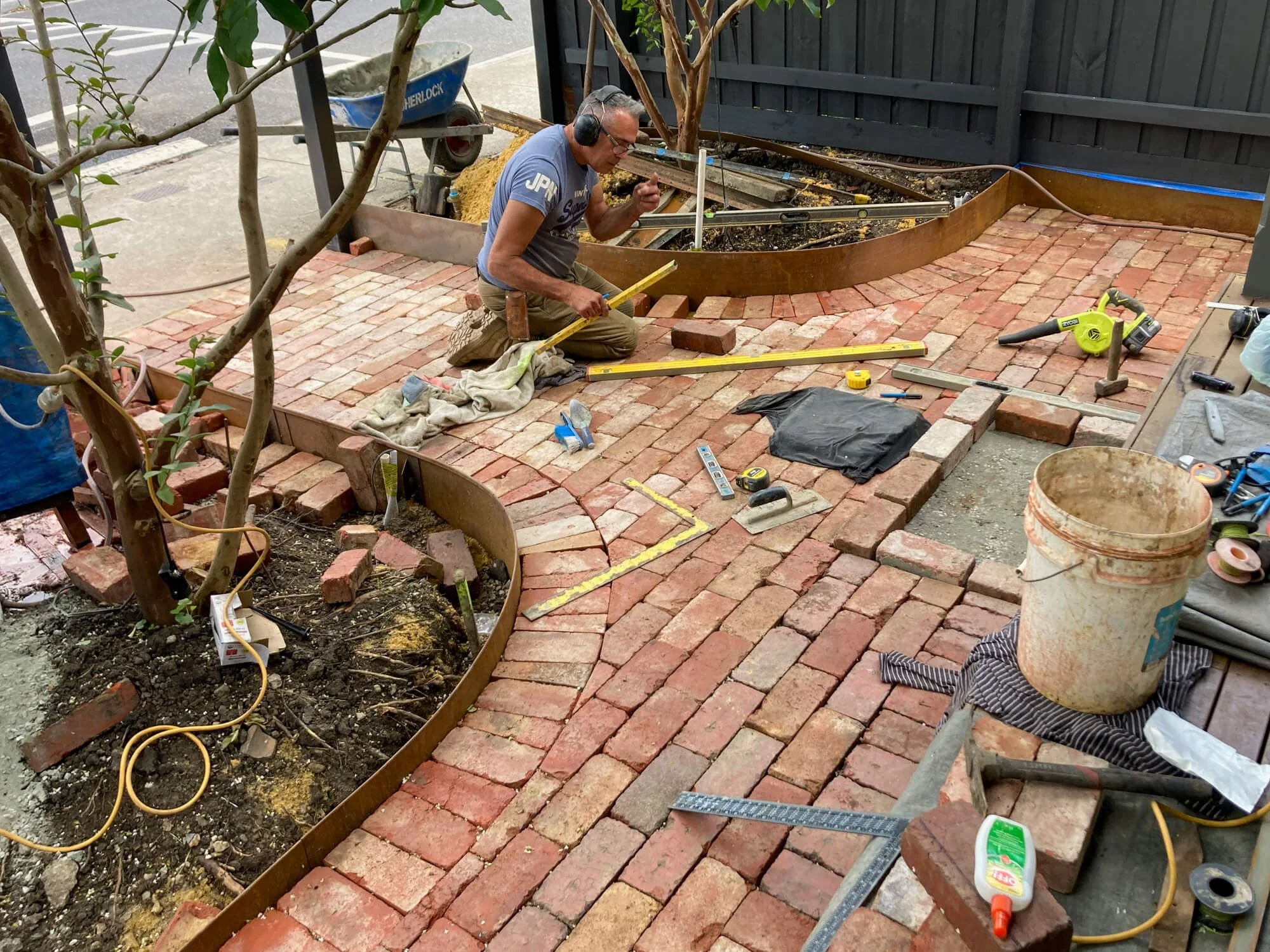 Glenda-Northcote-Front-Garden-6.jpg