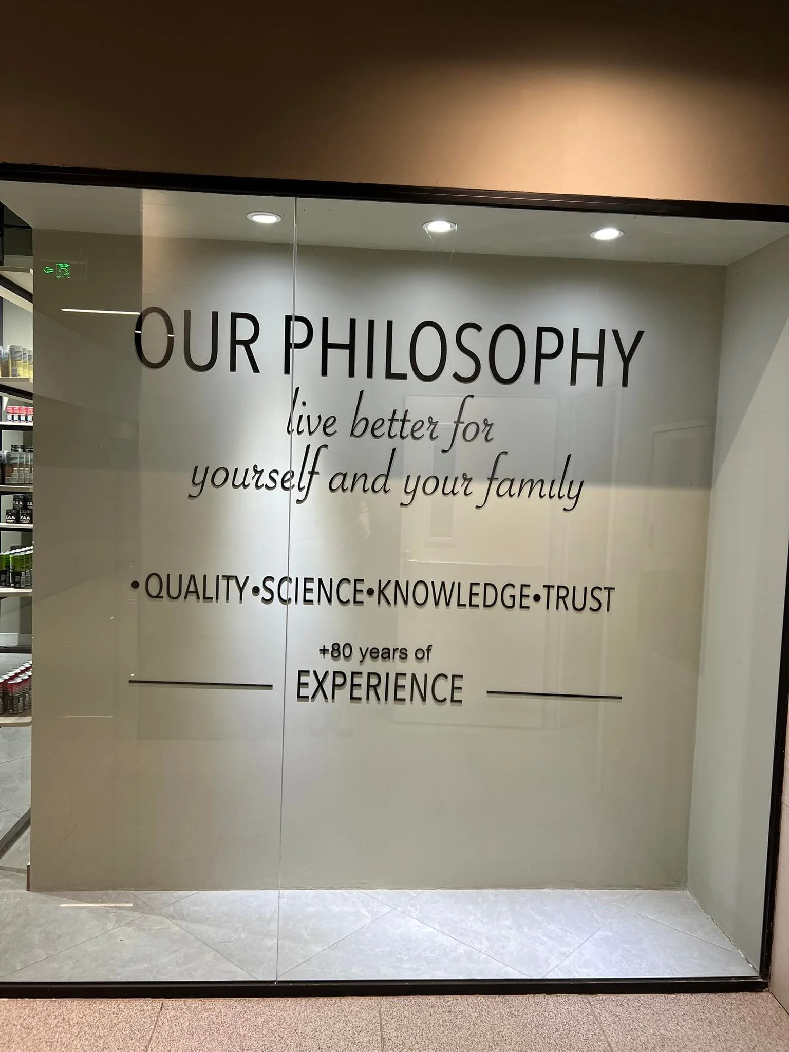 shop4.jpg