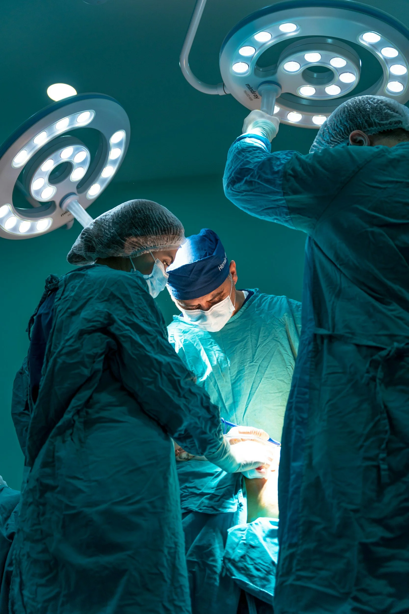 Dr AG Alfaro y Dr Pérez-Carral equipo de urología láser avanzada en Madrid