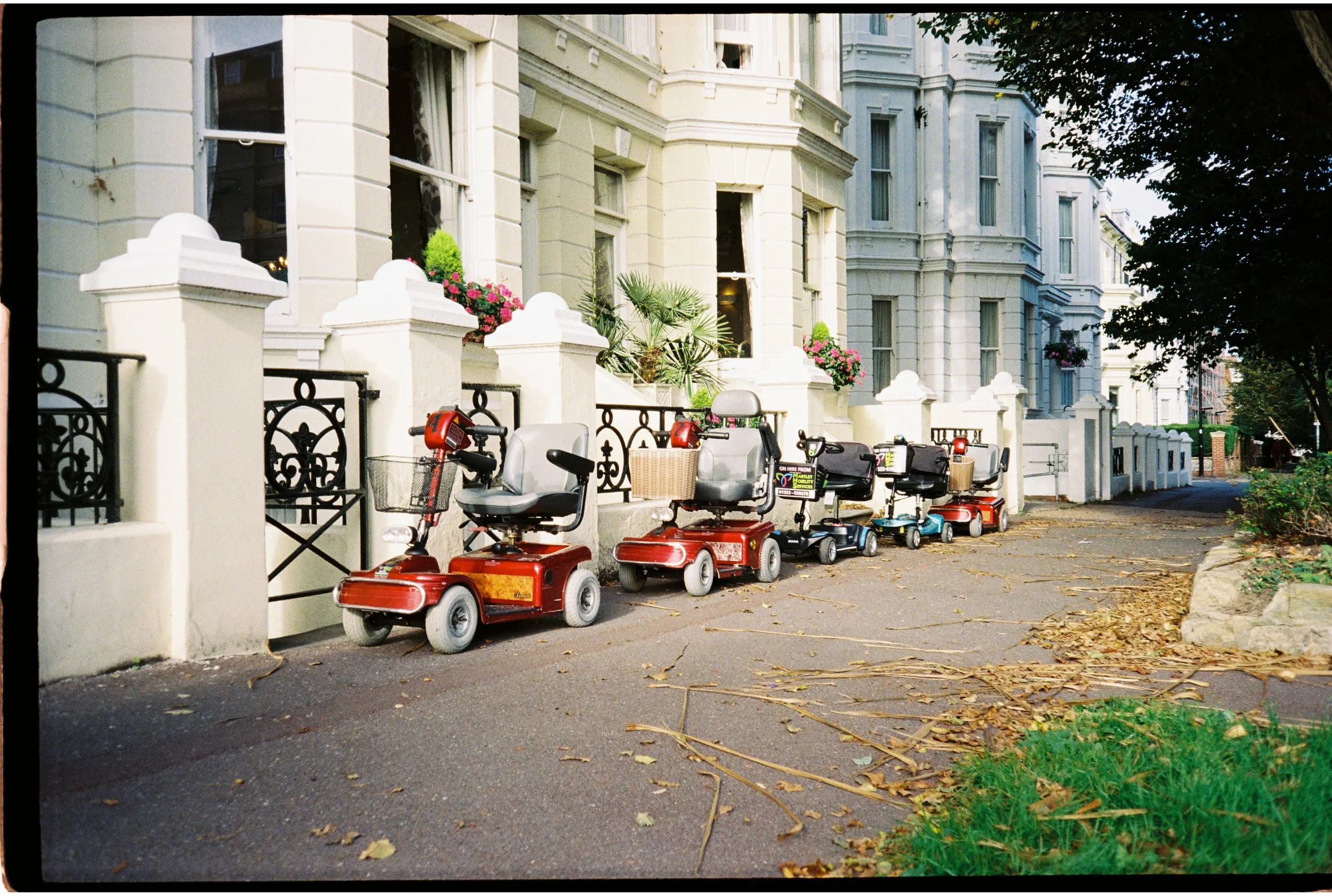 off to the races, eastbourne 2026