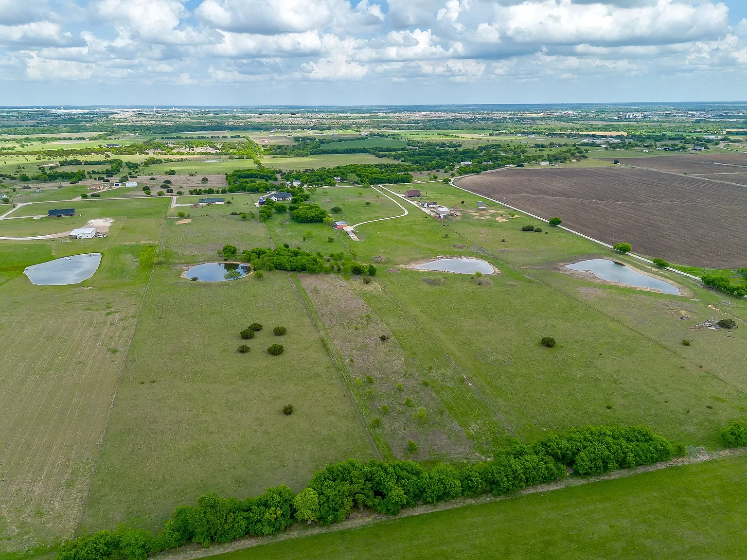 Land Investment Opportunities in North Texas. Why Buyers Are Looking Beyond the City