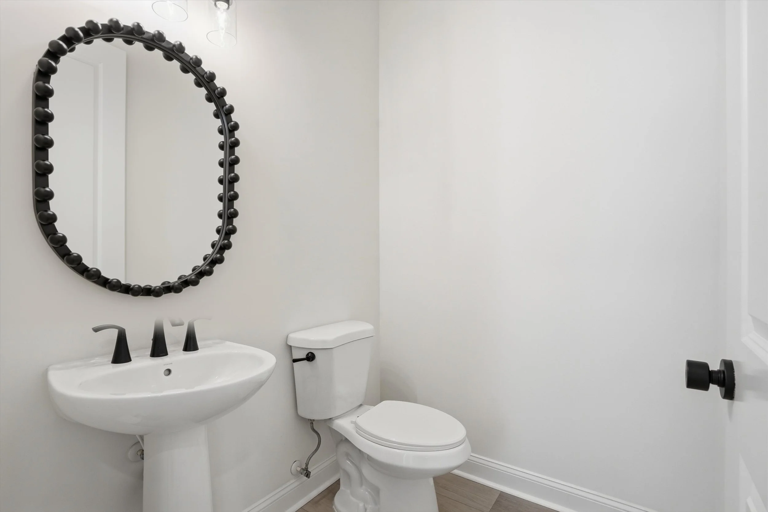 09-Half Bath.jpg