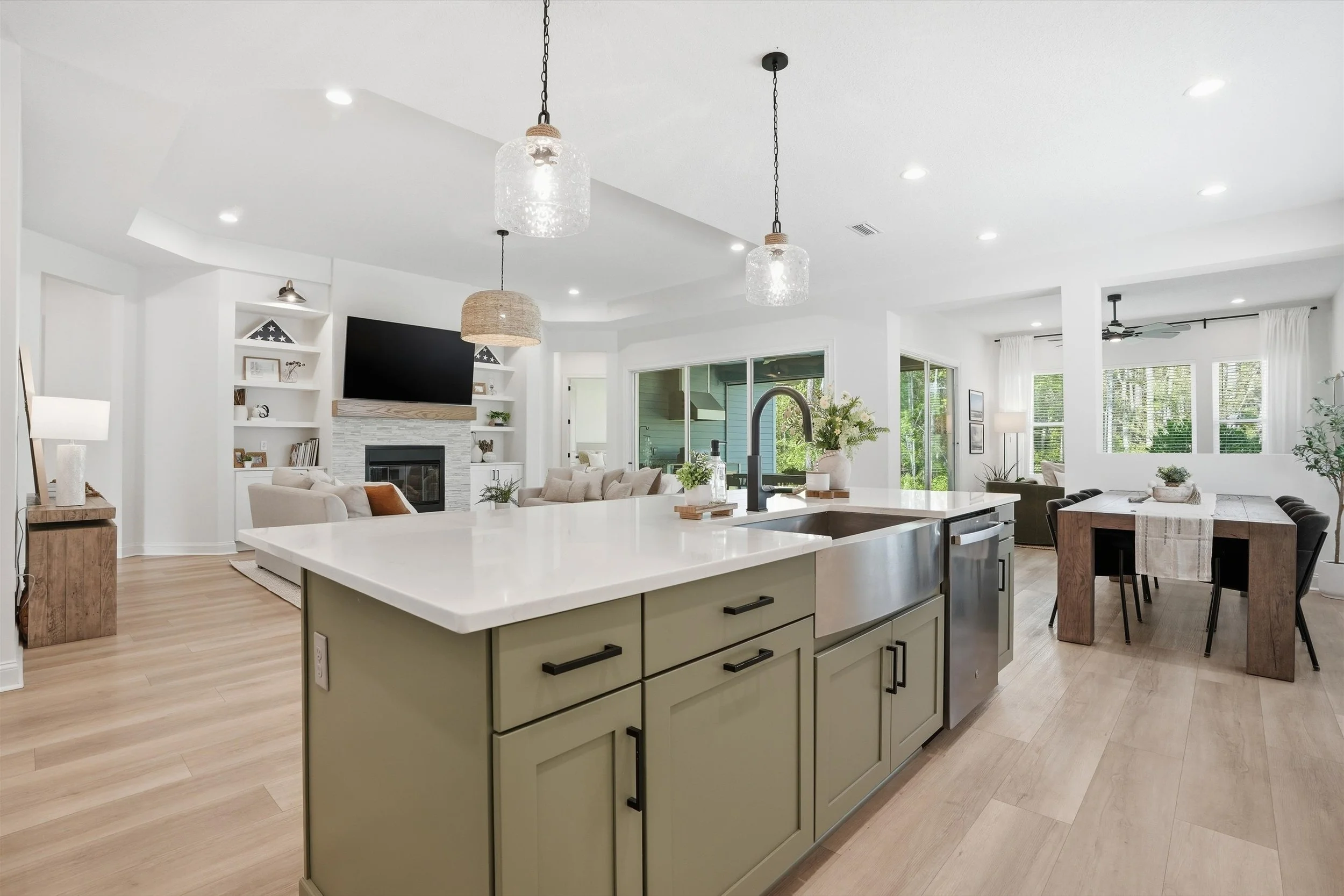 14-Kitchen.jpg
