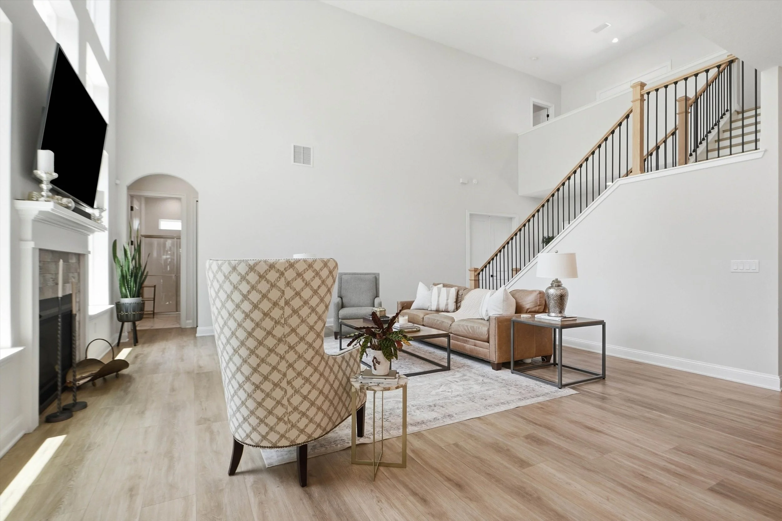14-Family Room.jpg