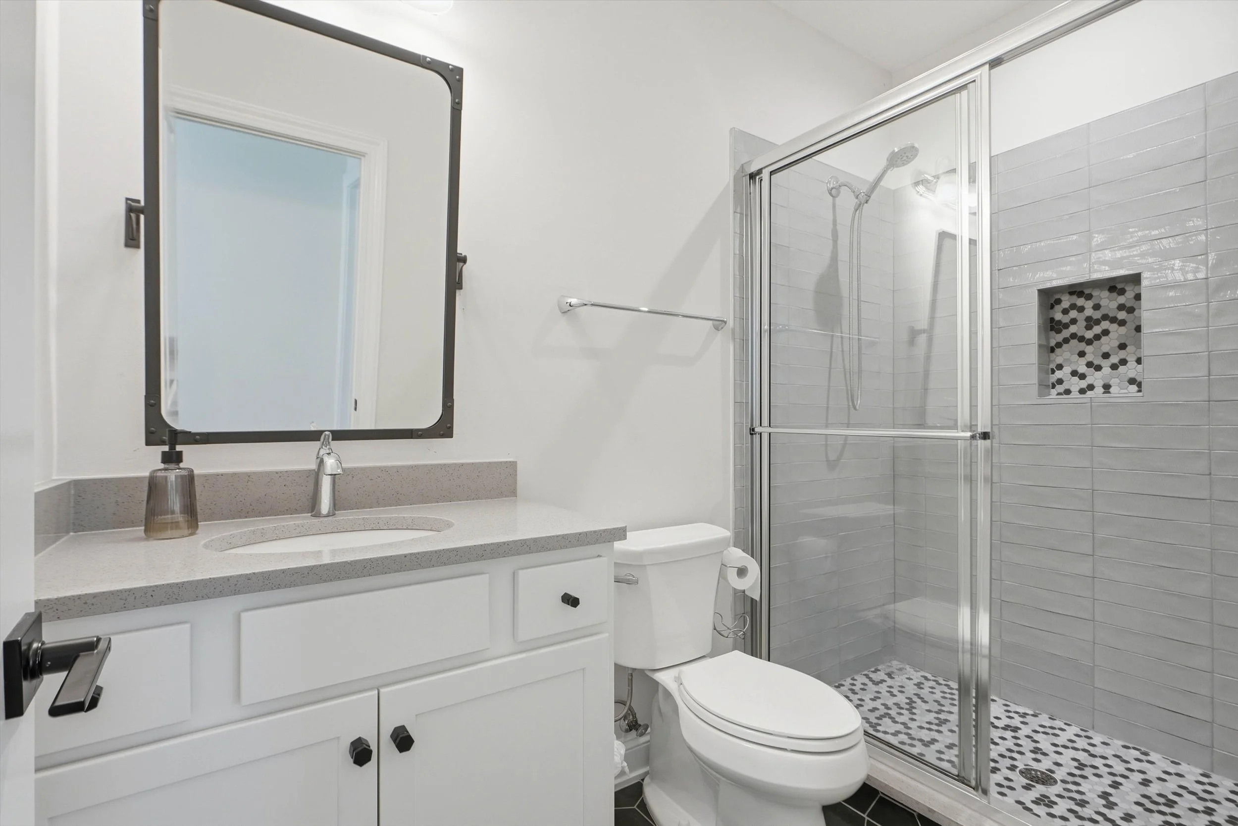 29-Bathroom 2.jpg