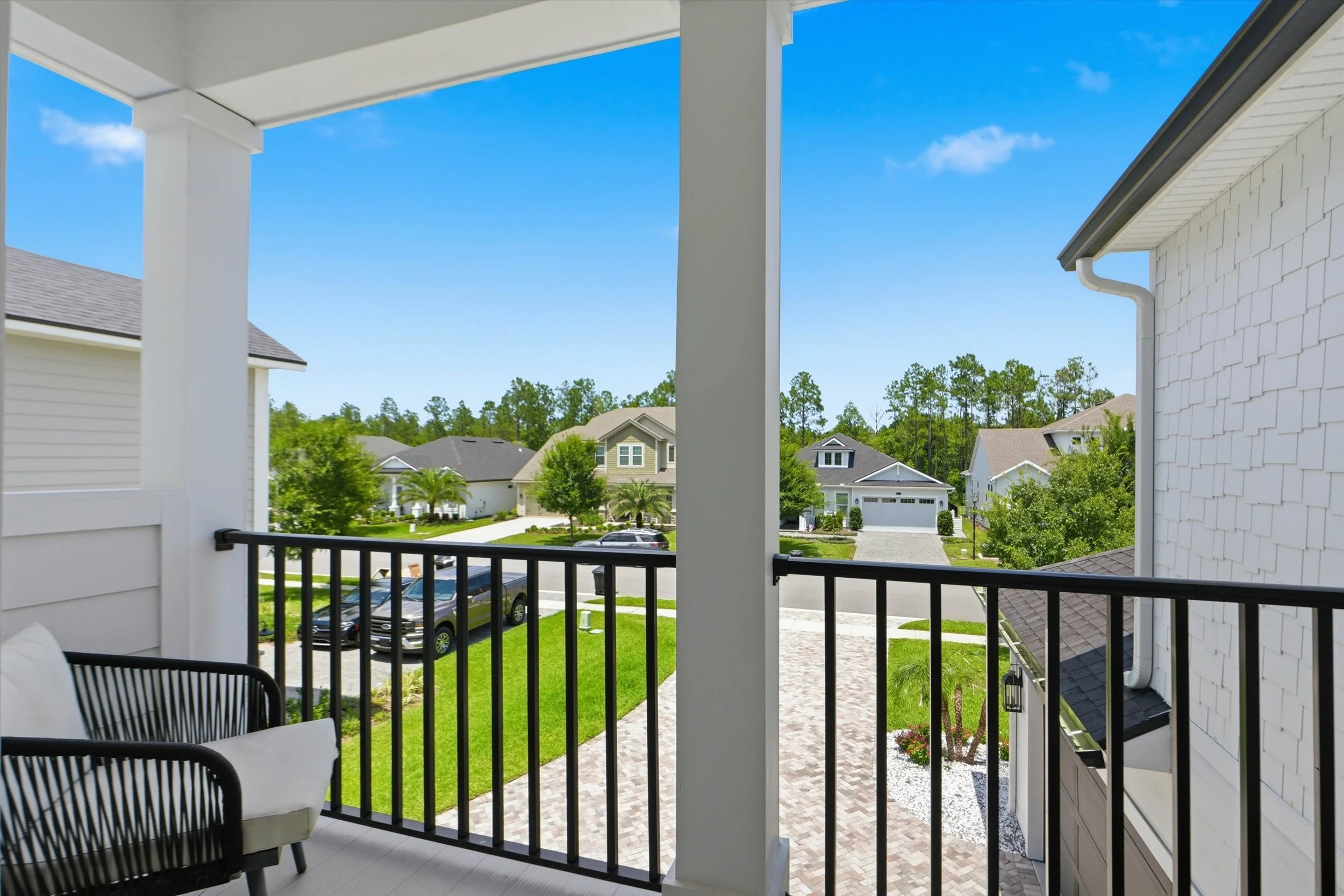 22-Balcony.jpg