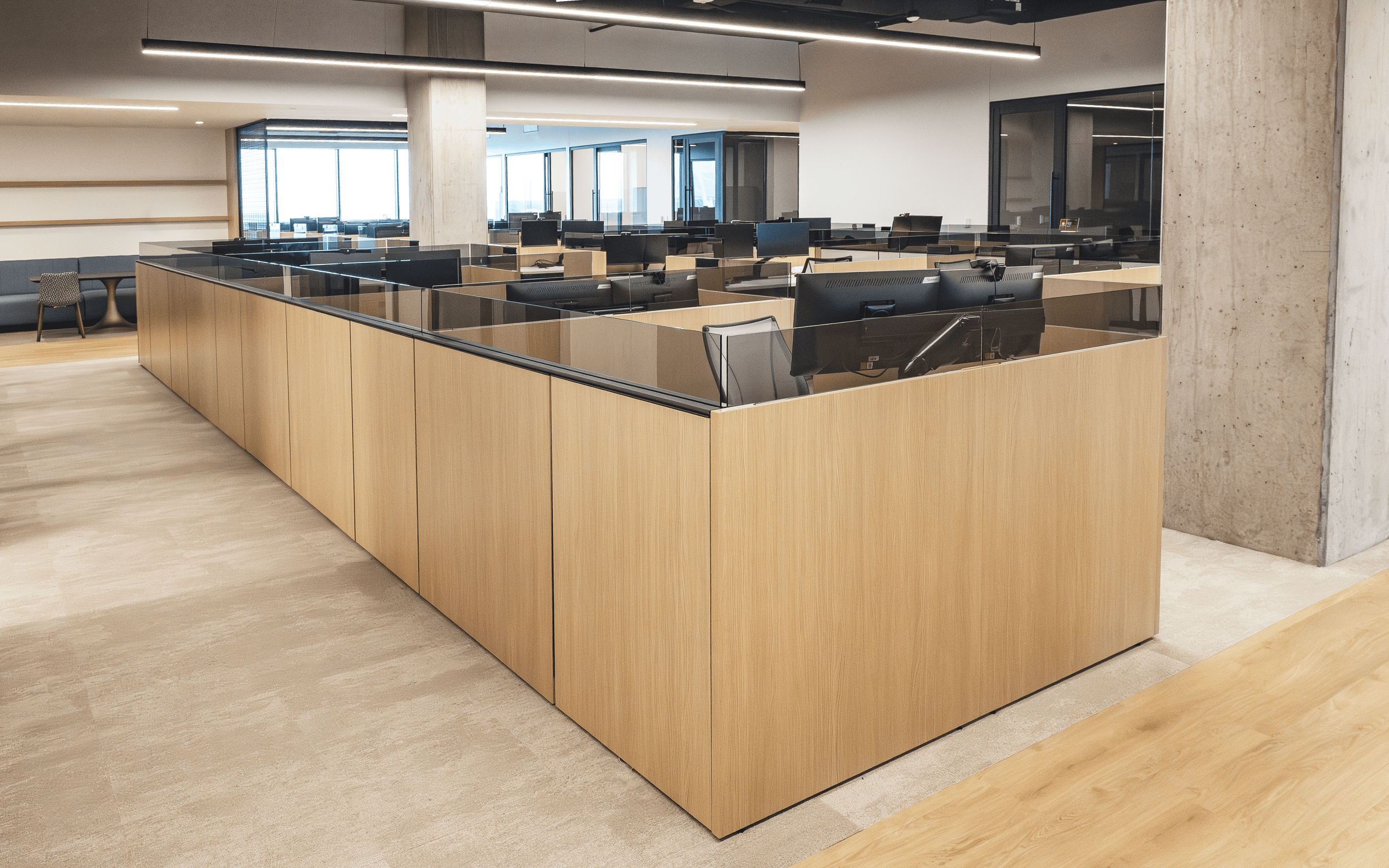 Lockton-Workstations4 (1).png
