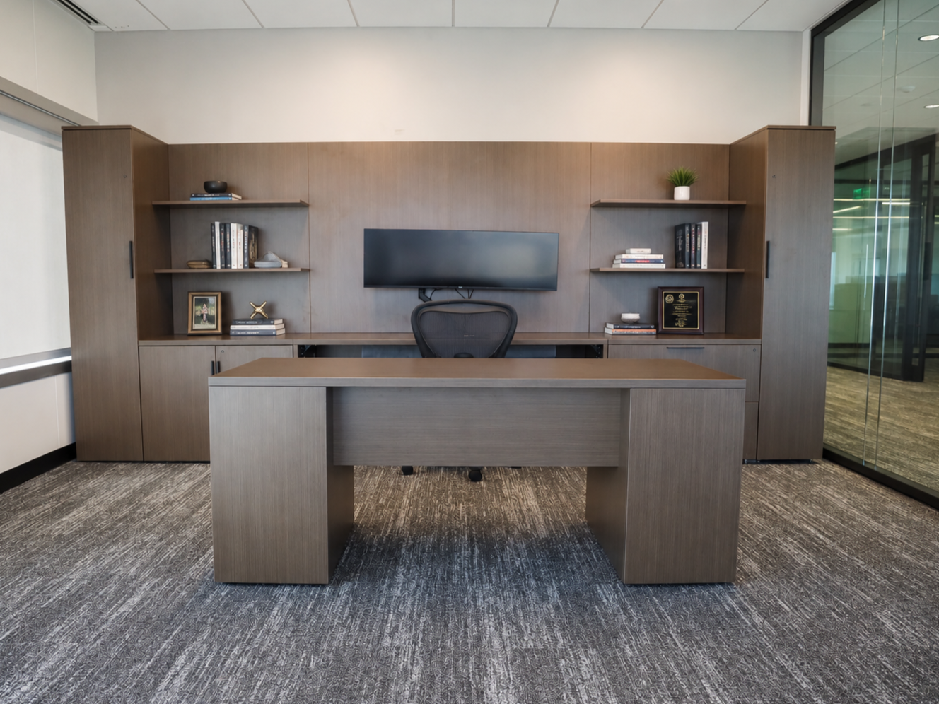 Executive office with Aeron chair