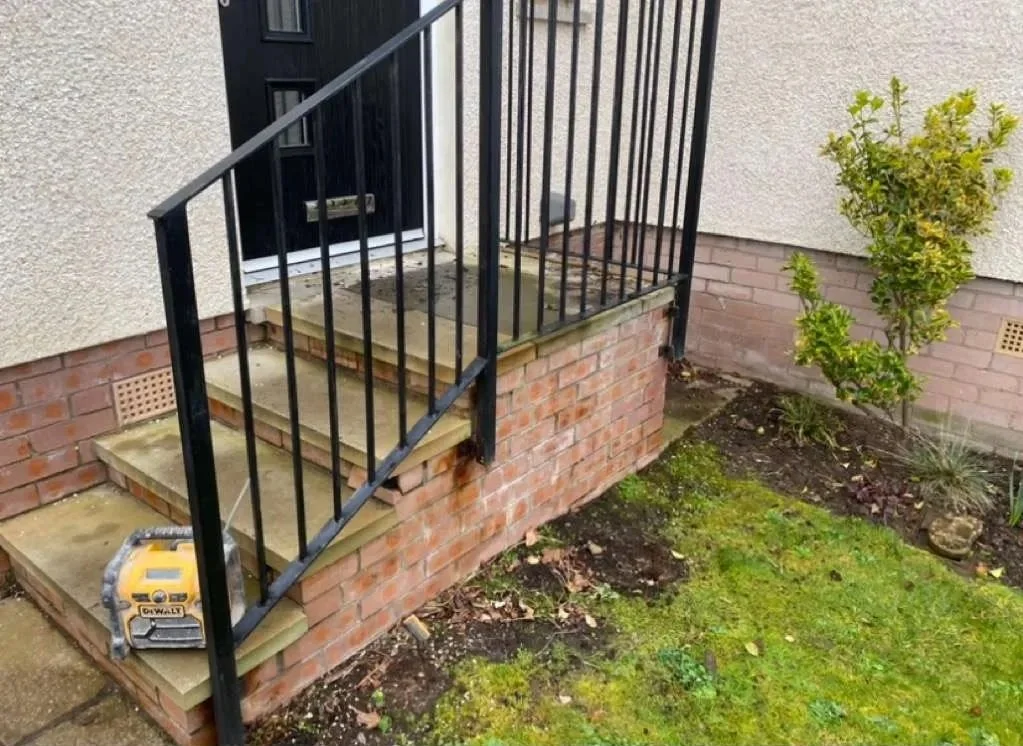 Pentland-Construction-extensions-renovations-building-Edinburgh-our-work-roughcast-repairs-steps-and-lime-pointing-4.jpg